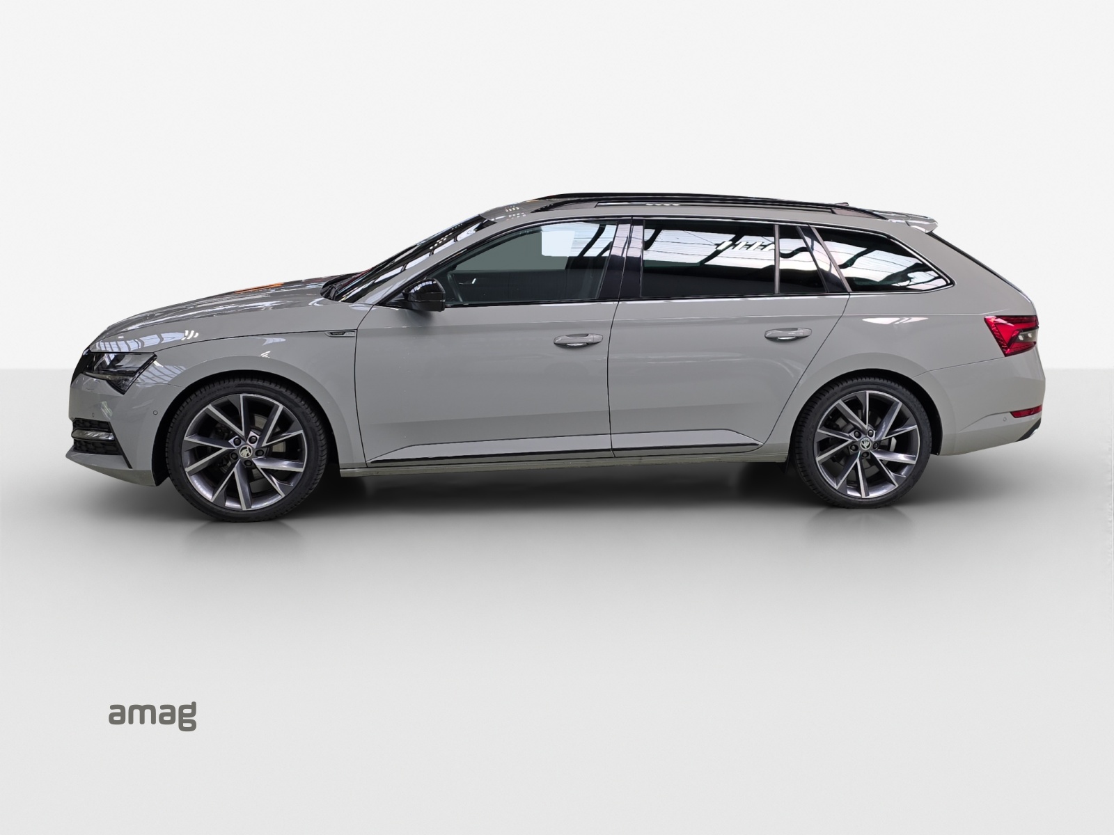 SKODA Superb Combi 2.0 TDi SportLine Light 4x4 DSG-image-1