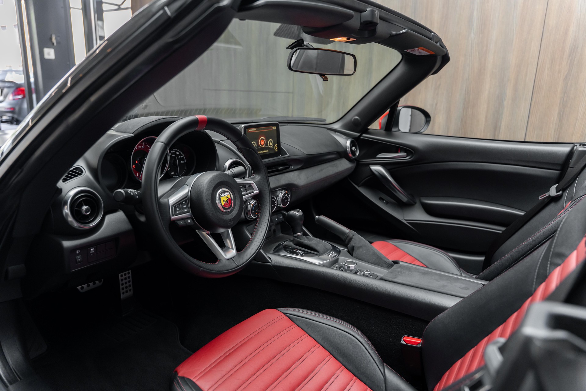 FIAT 124 Spider 1.4 TB Abarth Automatic-image-3