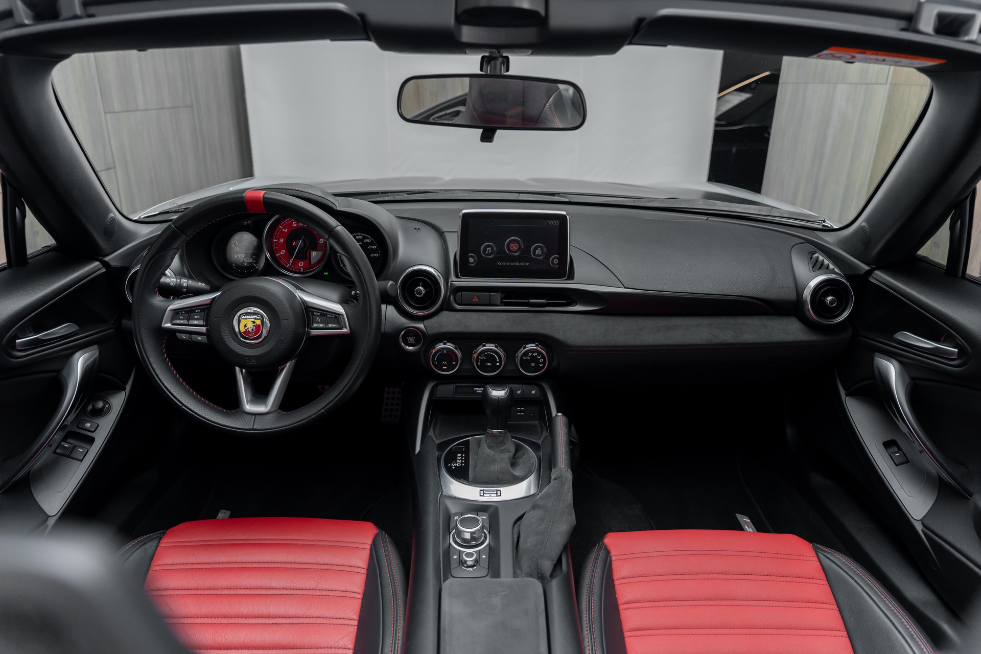 FIAT 124 Spider 1.4 TB Abarth Automatic-image-2
