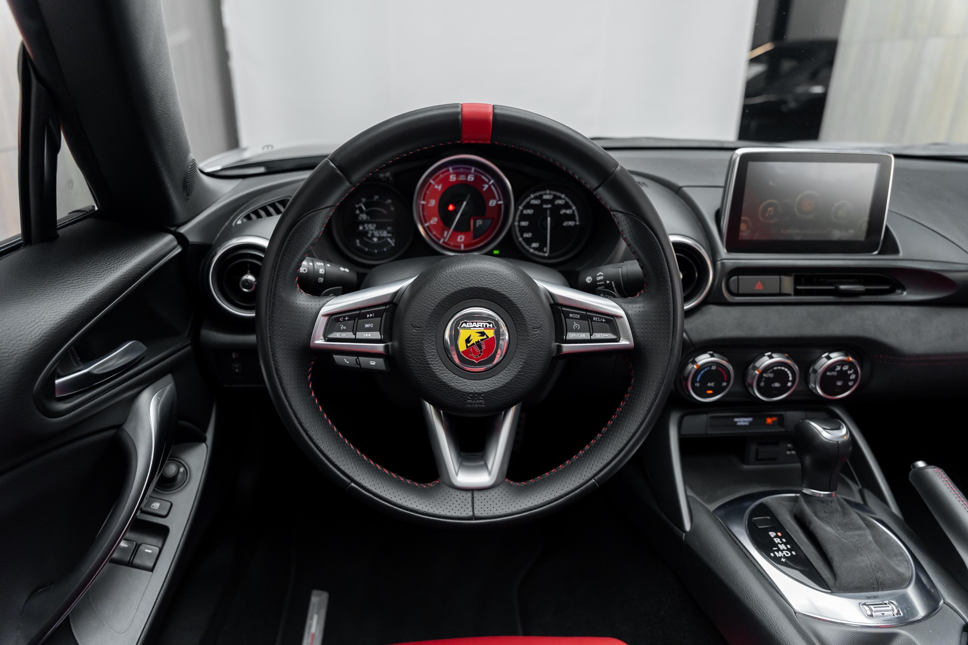 FIAT 124 Spider 1.4 TB Abarth Automatic-image-19