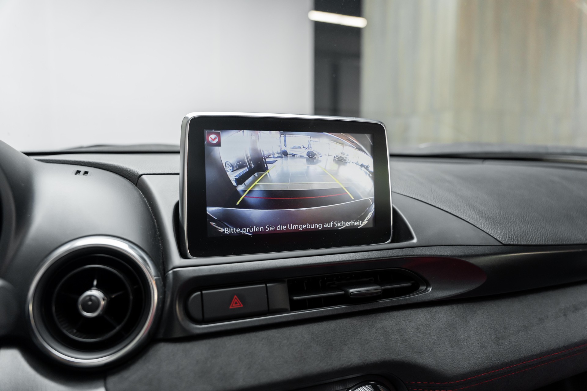FIAT 124 Spider 1.4 TB Abarth Automatic-image-11
