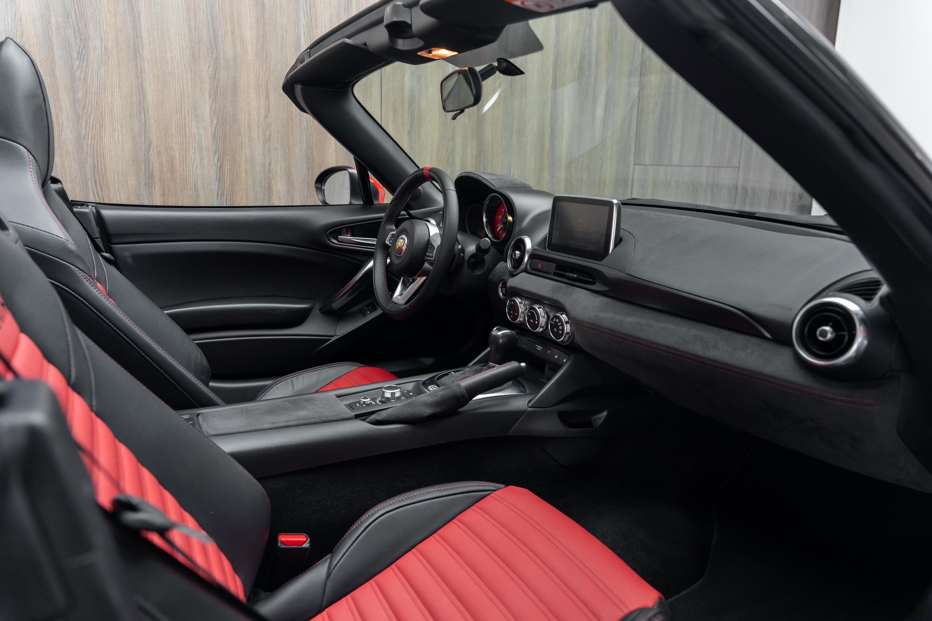 FIAT 124 Spider 1.4 TB Abarth Automatic-image-7