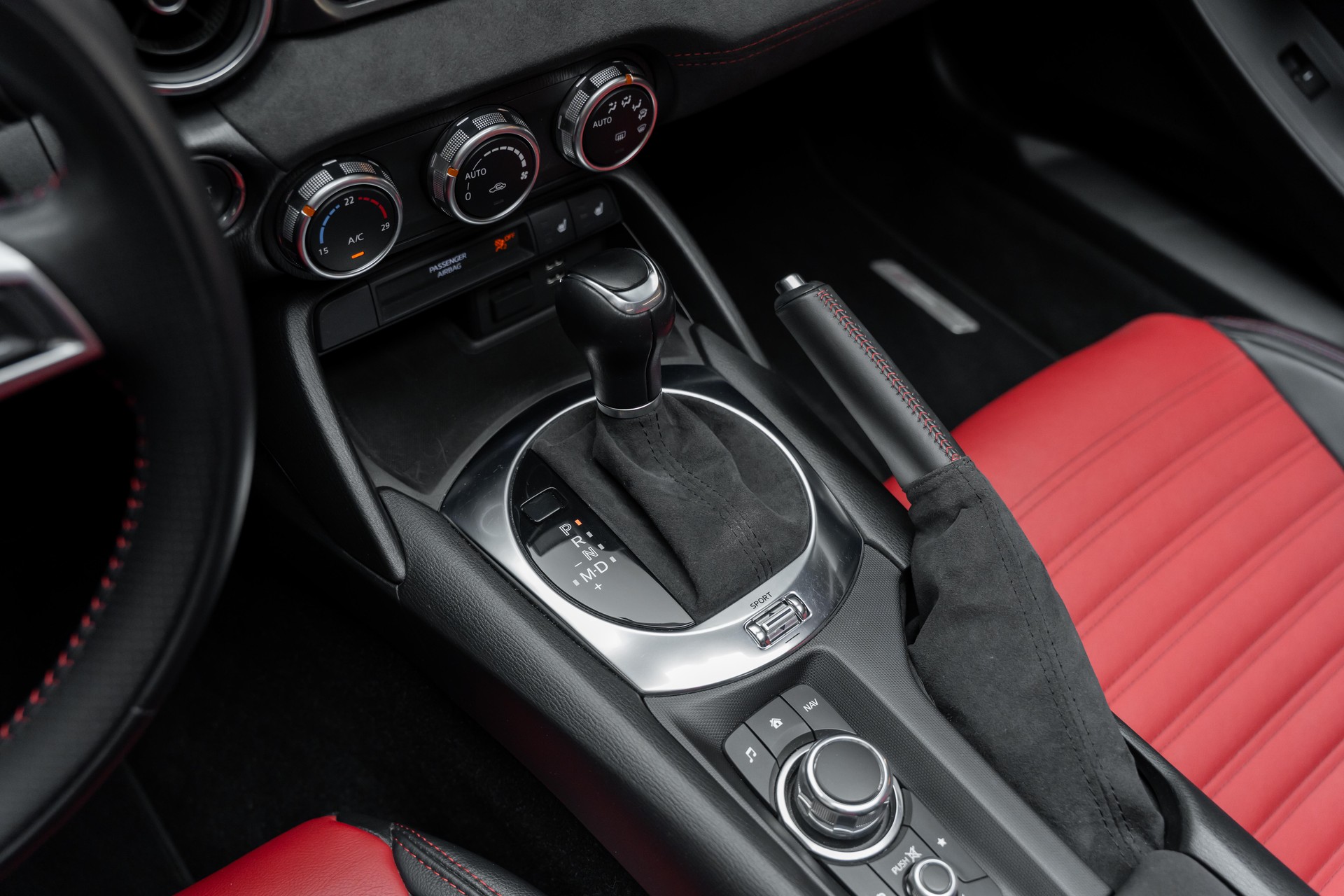 FIAT 124 Spider 1.4 TB Abarth Automatic-image-13