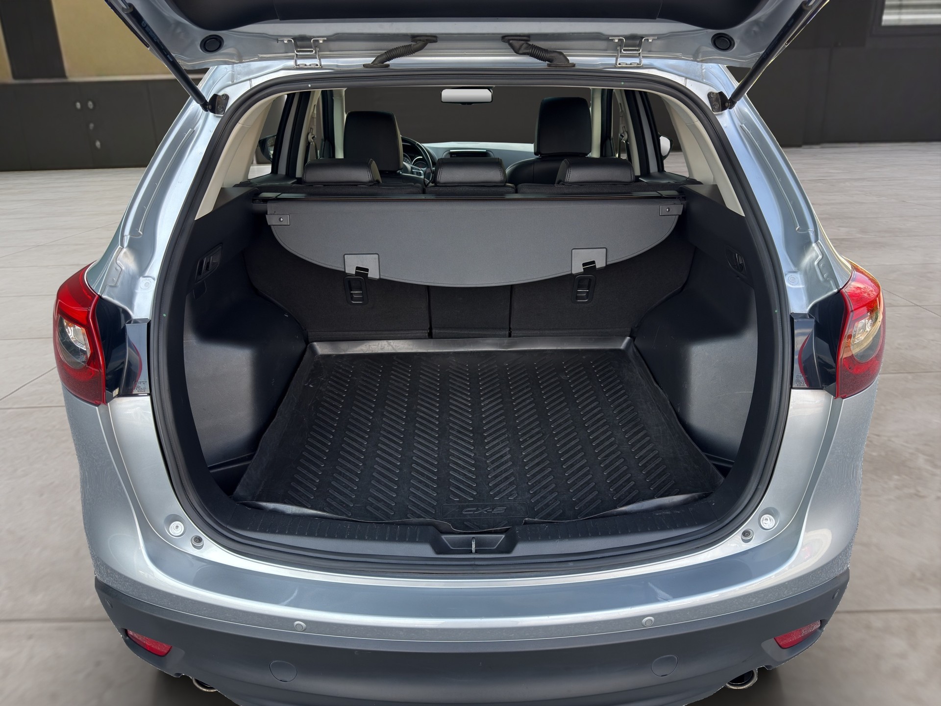 MAZDA CX-5 2.5 Revolution AWD Skyactive-G Automatic-image-14