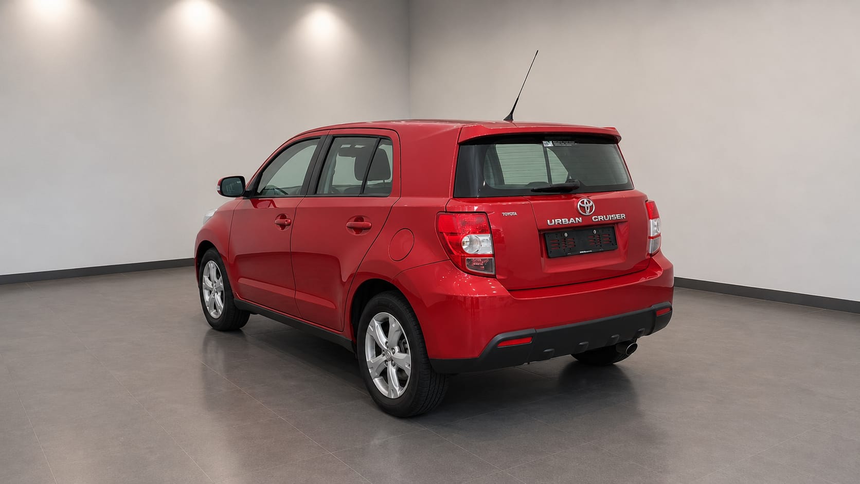 TOYOTA UrbanCruiser 1.4 D-4D Linea Sol 4WD-image-2