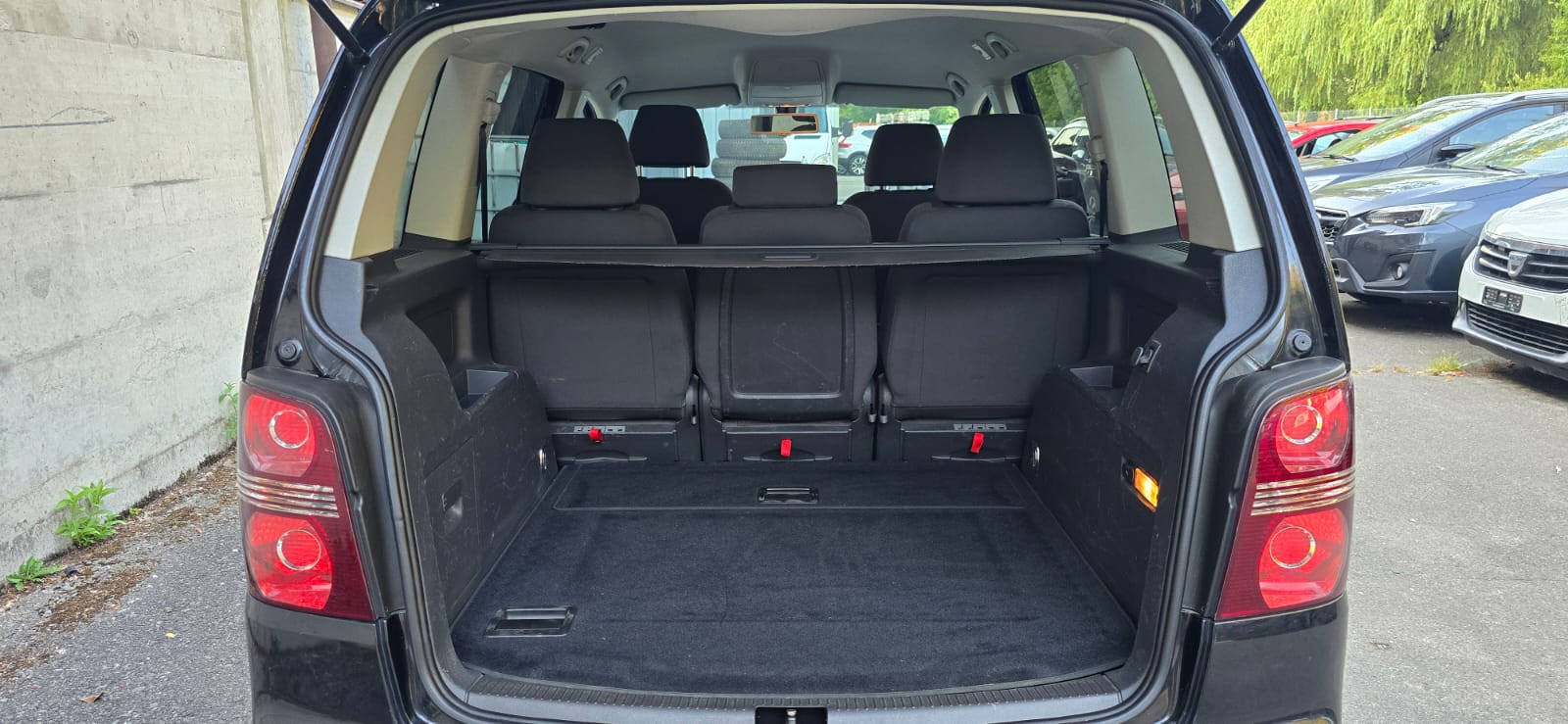 VW Touran 2.0 TDI Highline SR 170 PS-image-5