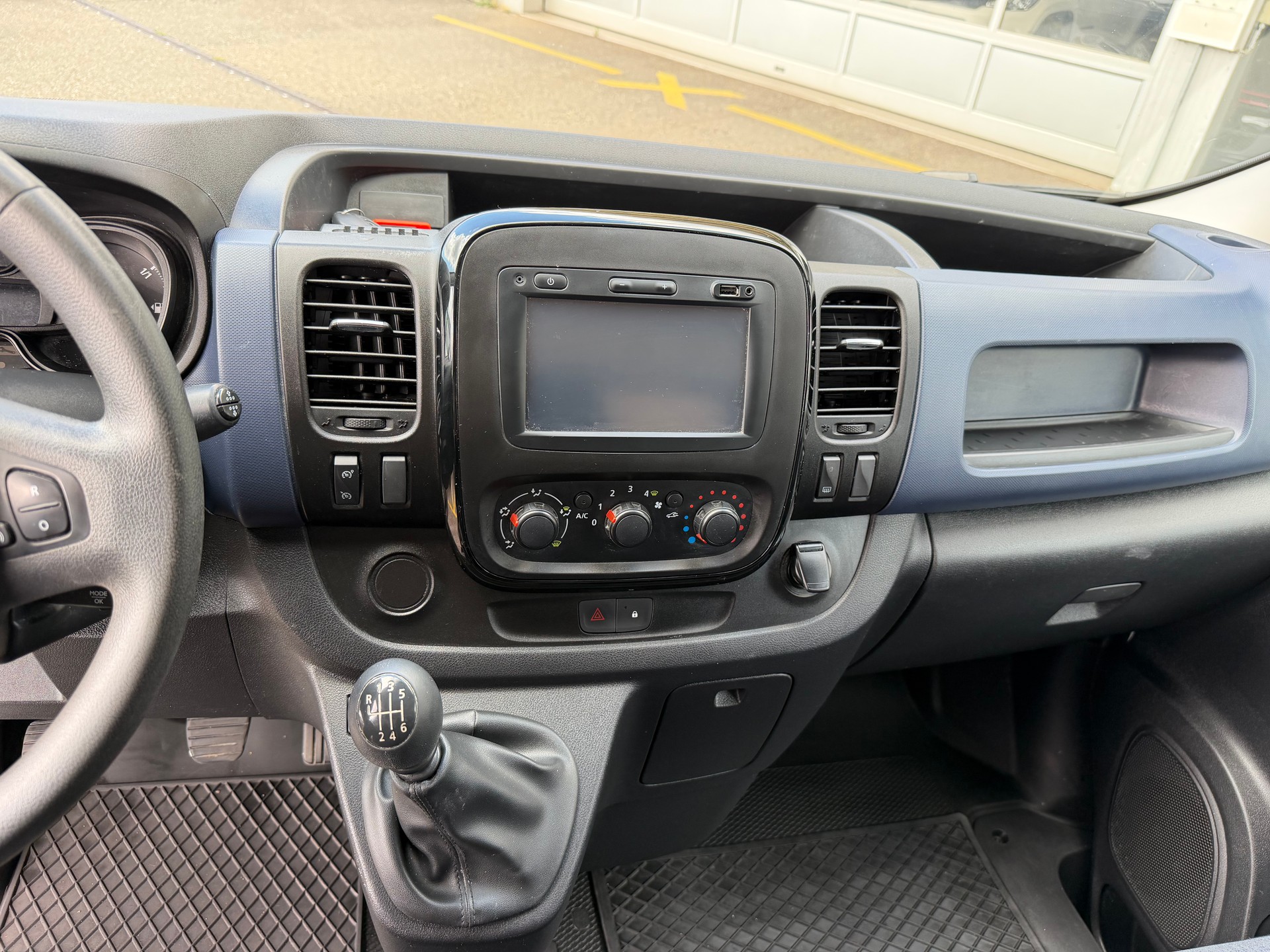 OPEL Vivaro 1.6 CDTI 2.7t L1H1-image-9