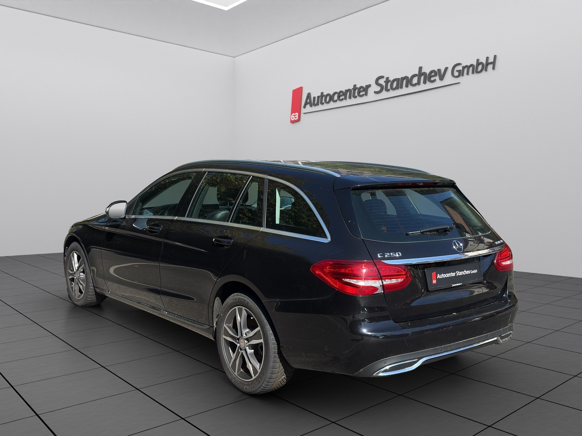 MERCEDES-BENZ C 250 BlueTEC Avantgarde 4Matic 7G-Tronic-image-2