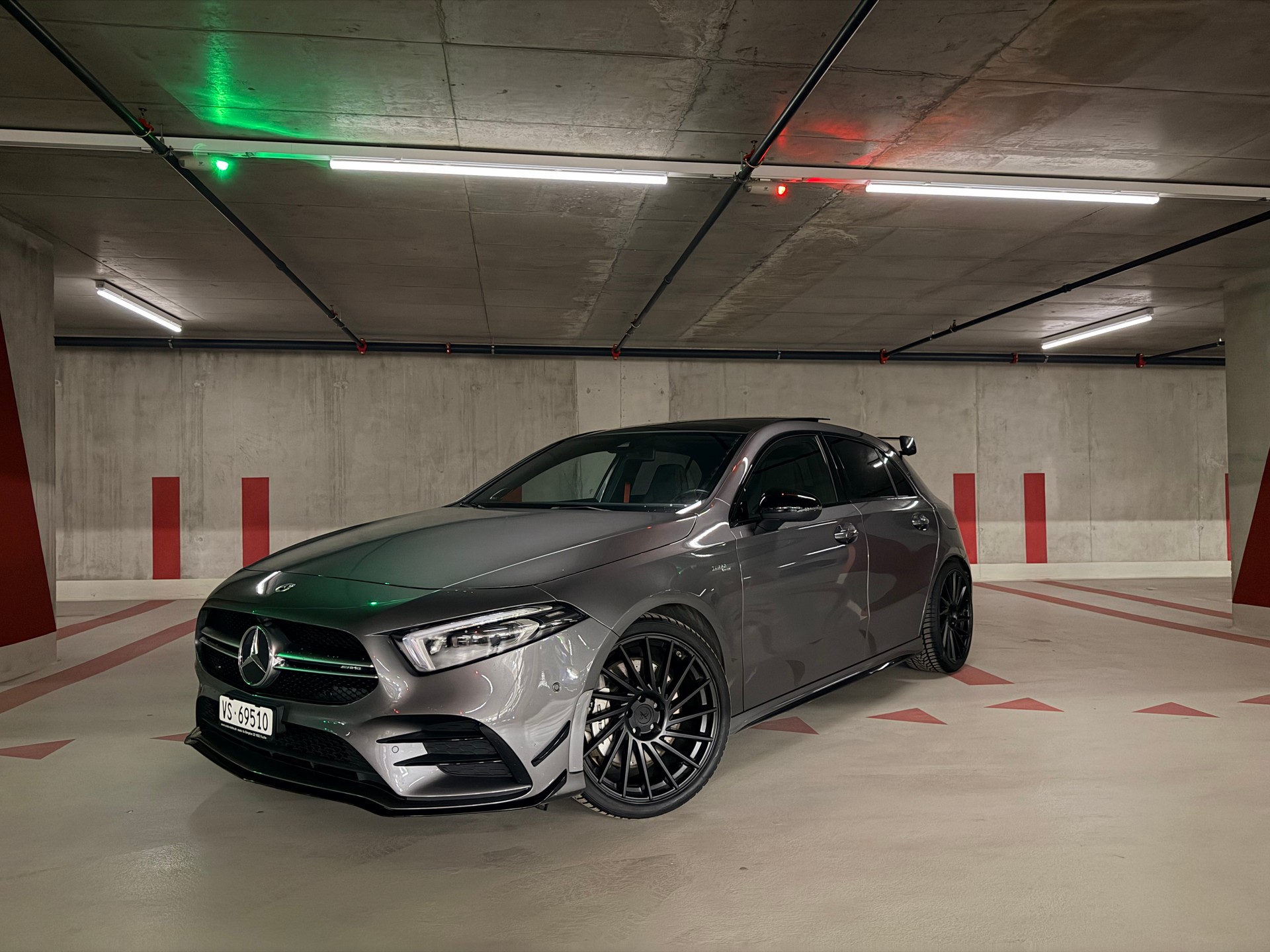 MERCEDES-BENZ A 35 AMG 4matic-image-0