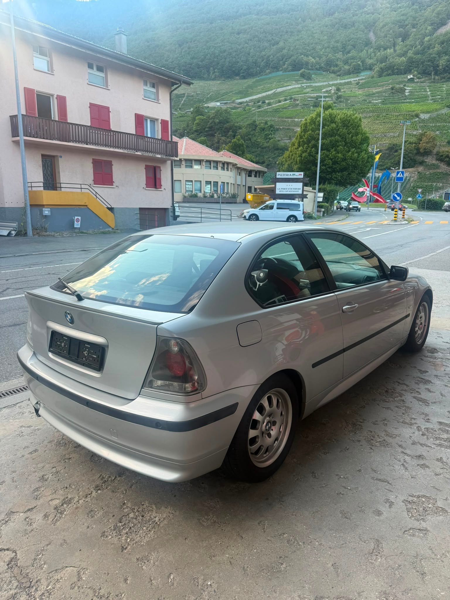 BMW 318 ti Compact-image-3