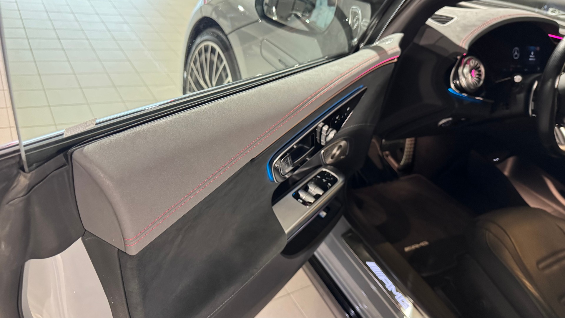MERCEDES-BENZ EQE 43 AMG 4 Matic-image-14