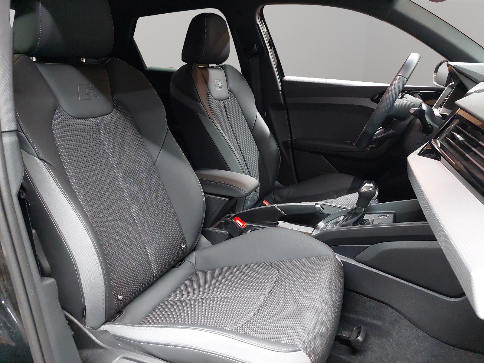 AUDI A1 Sportback 35 TFSI S-tronic-image-8