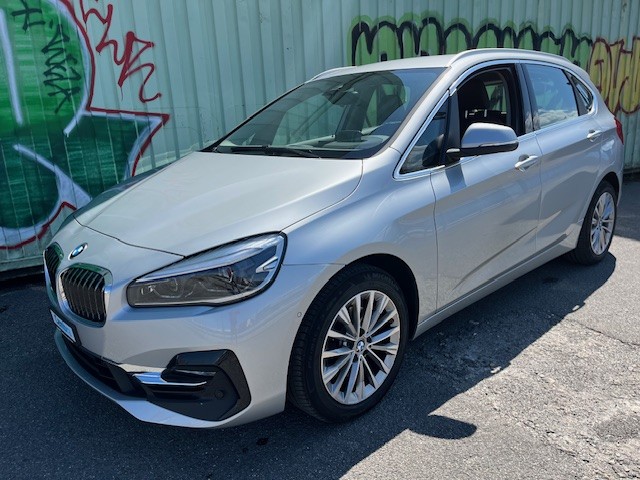 BMW 220i Active Tourer DKG Luxury Line-image-0