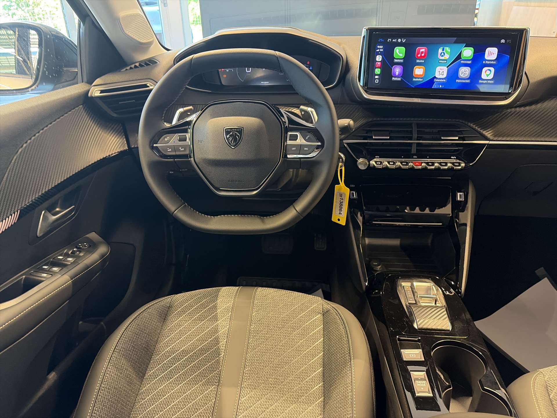 PEUGEOT 208 1.2 MHEV 110 Allure Automat-image-4