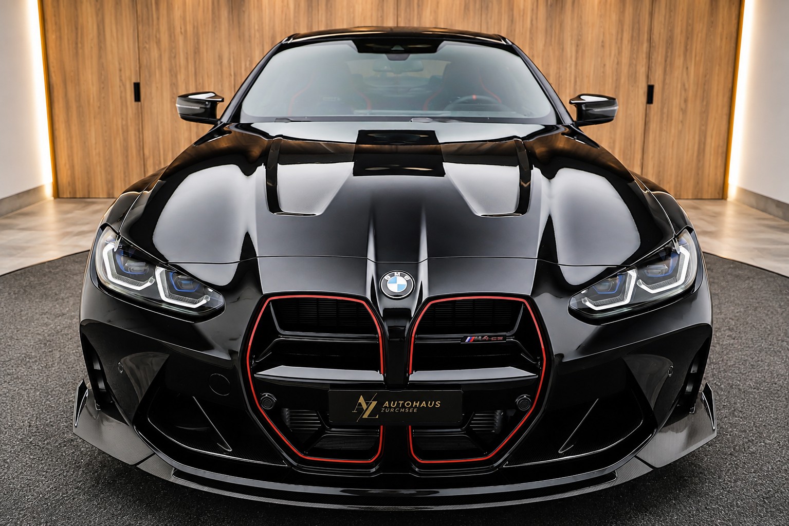BMW M4 CS Coupé ganz in Schwarz-image-1
