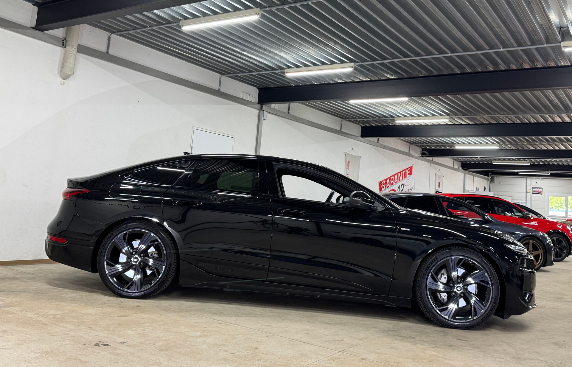 AUDI A6 Sportback Full-Black e-tron S-Line quattro 428PS // CH-Fahrzeug // Paket Premium experience-image-3