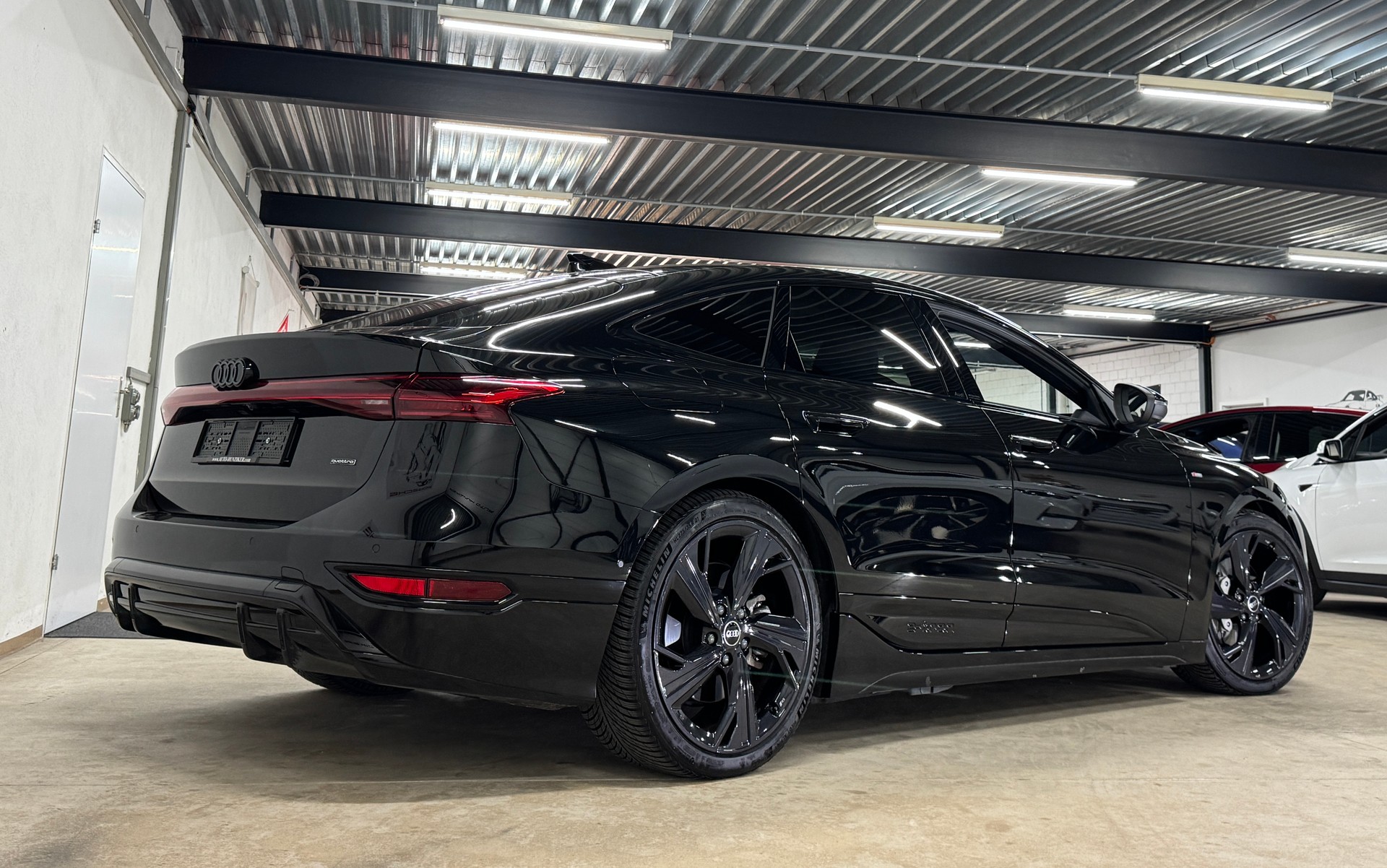 AUDI A6 Sportback Full-Black e-tron S-Line quattro 428PS // CH-Fahrzeug // Paket Premium experience-image-4