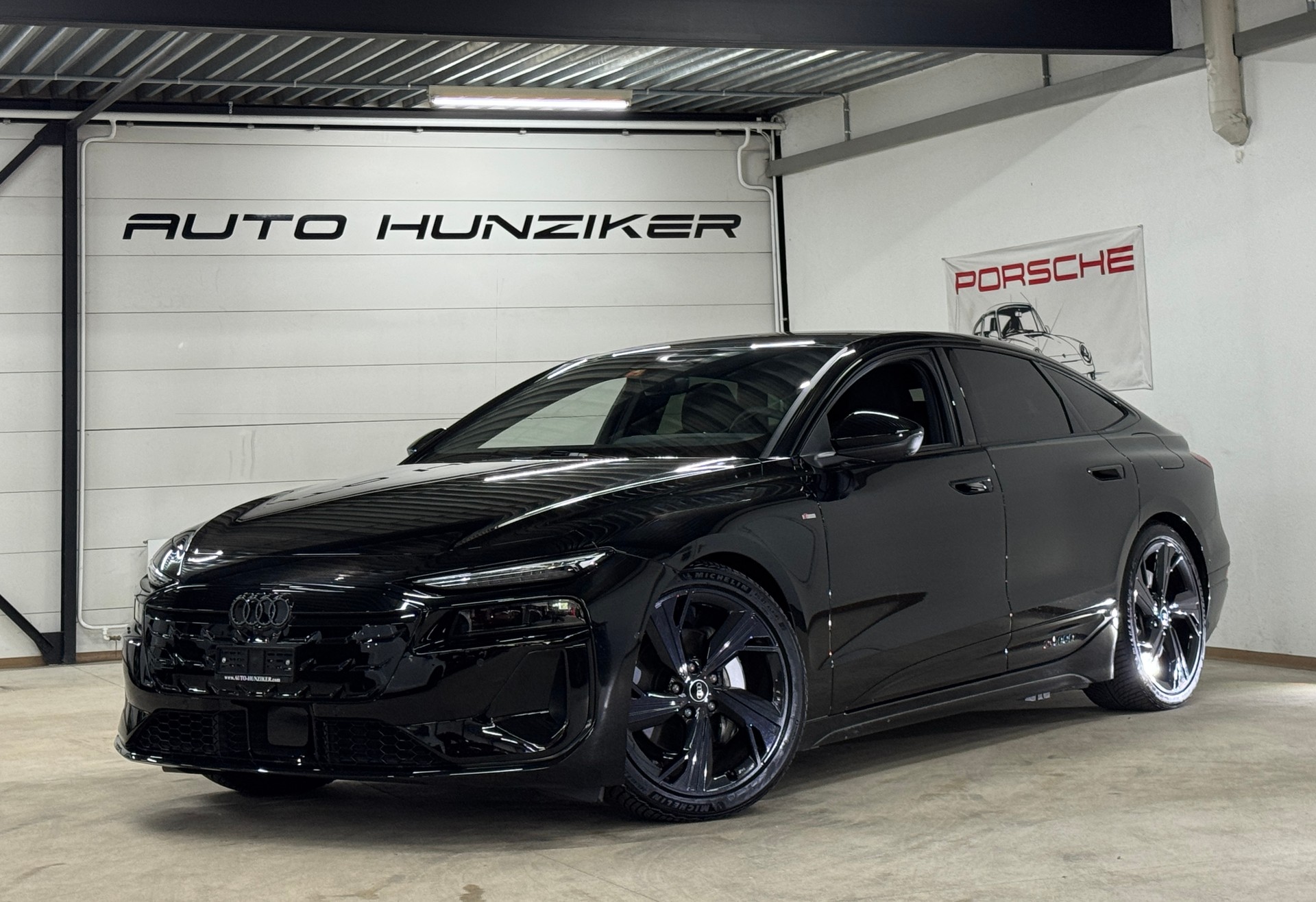 AUDI A6 Sportback Full-Black e-tron S-Line quattro 428PS // CH-Fahrzeug // Paket Premium experience-image-0