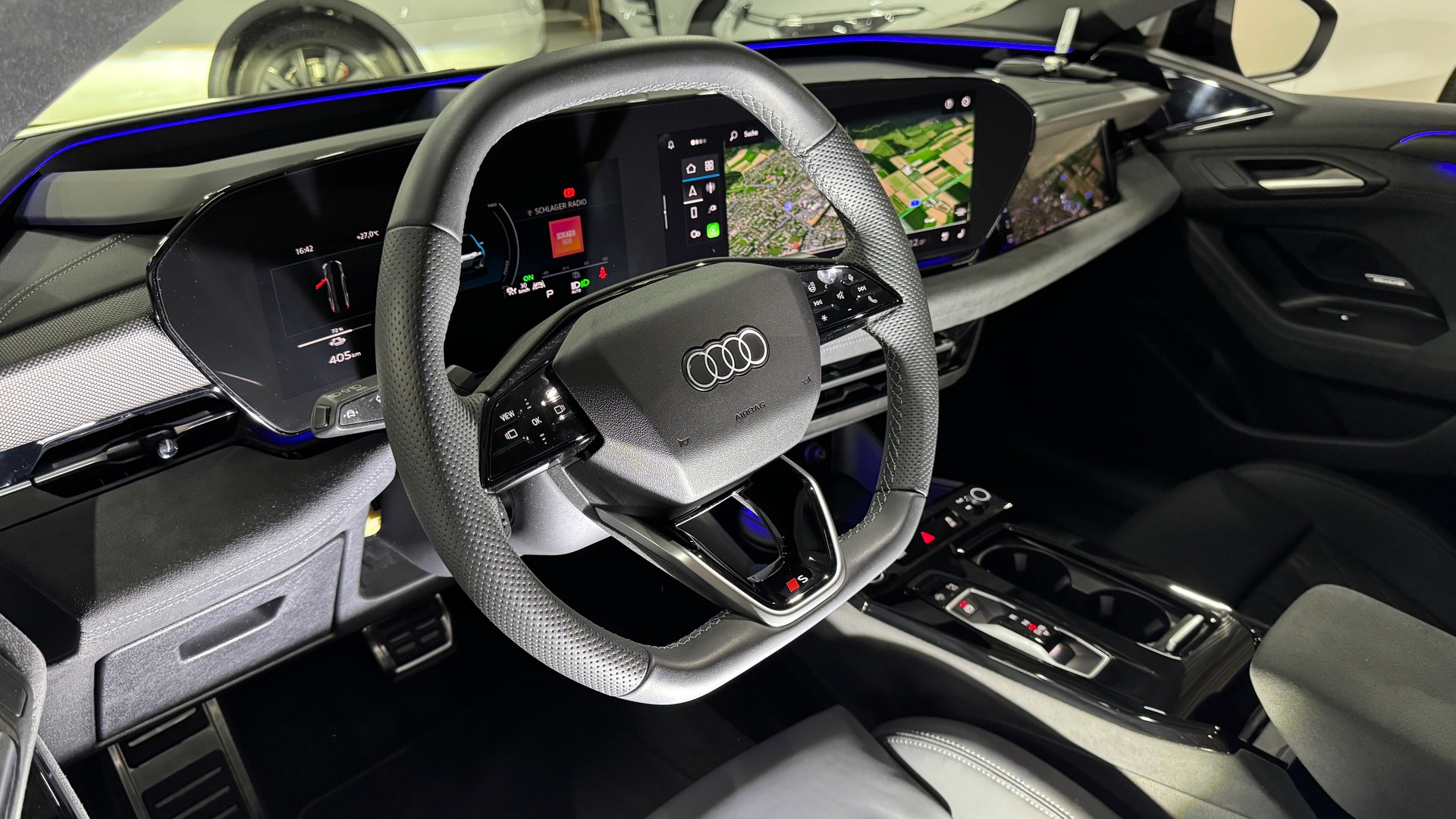 AUDI A6 Sportback Full-Black e-tron S-Line quattro 428PS // CH-Fahrzeug // Paket Premium experience-image-14