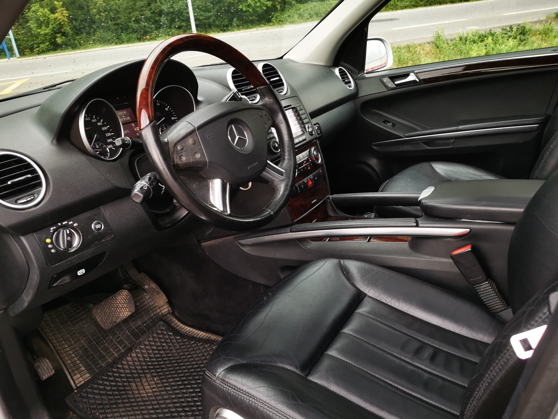 MERCEDES-BENZ ML 350 4Matic 7G-Tronic-image-10