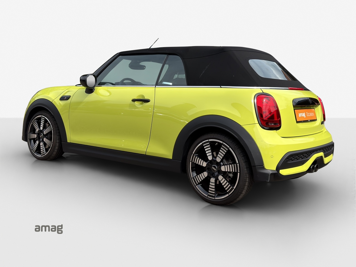 MINI Cooper S Cabriolet DKG-showroom-element-2