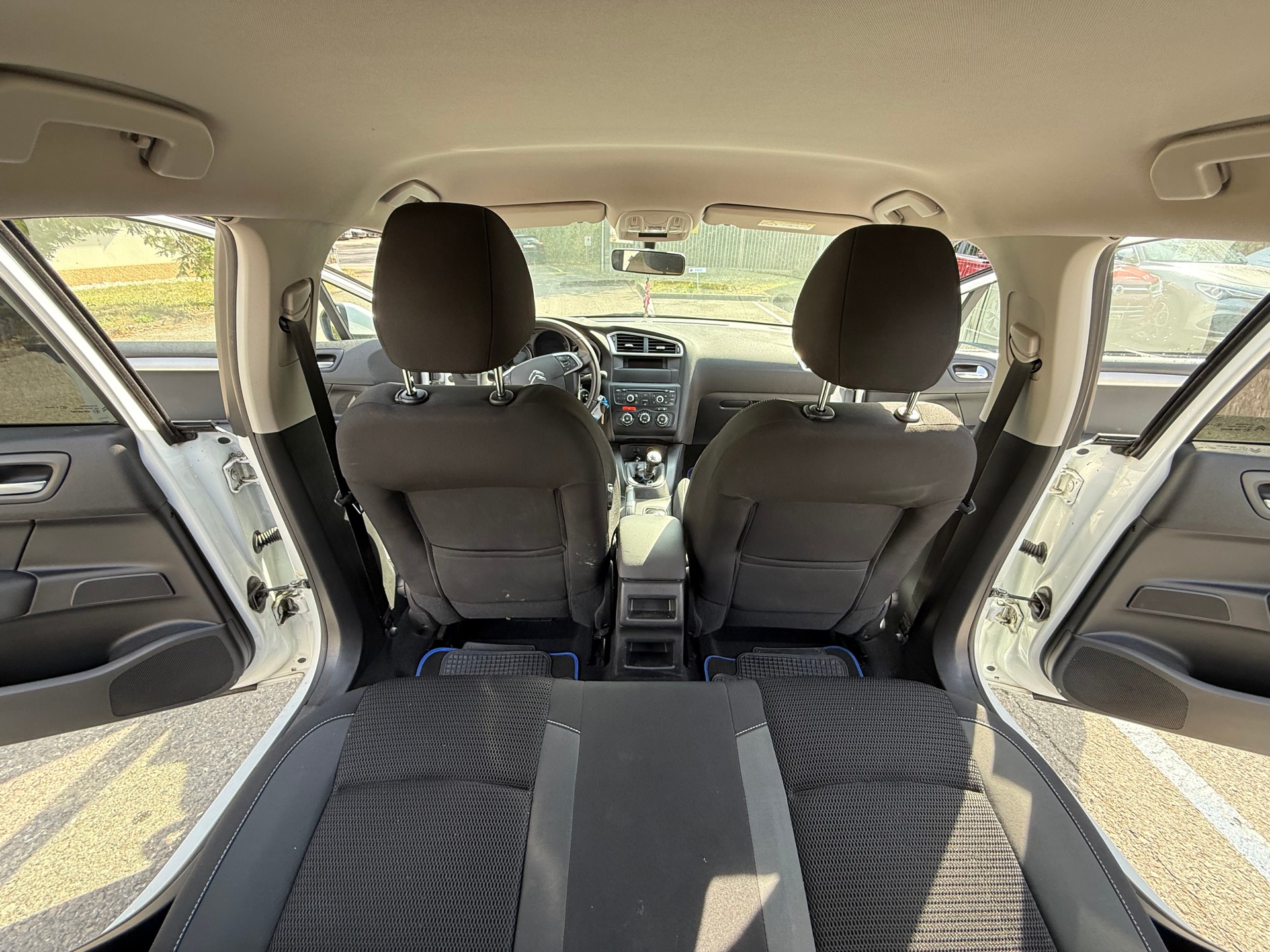 CITROEN C4 1.2 Pure Tech Feel Edition-image-21