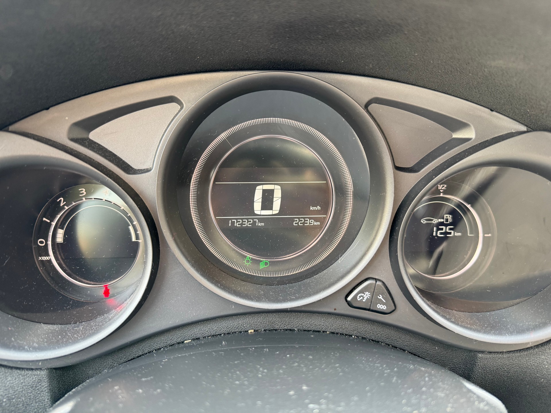 CITROEN C4 1.2 Pure Tech Feel Edition-image-26