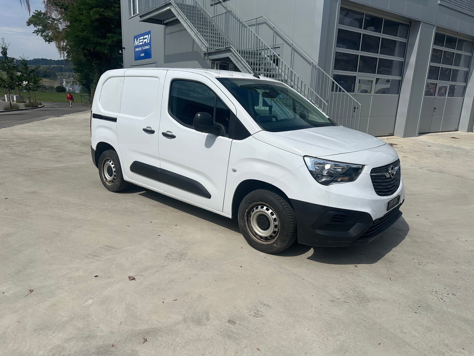 OPEL Combo Cargo 1.2 start/stop-image-14