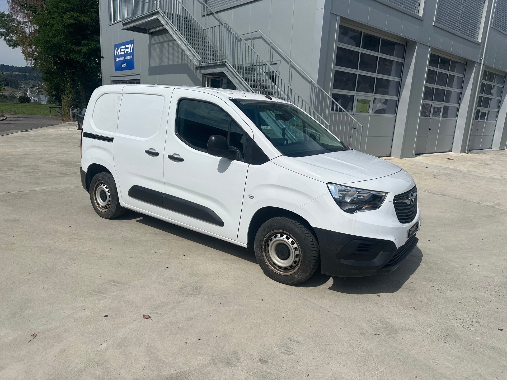 OPEL Combo Cargo 1.2 start/stop-image-3