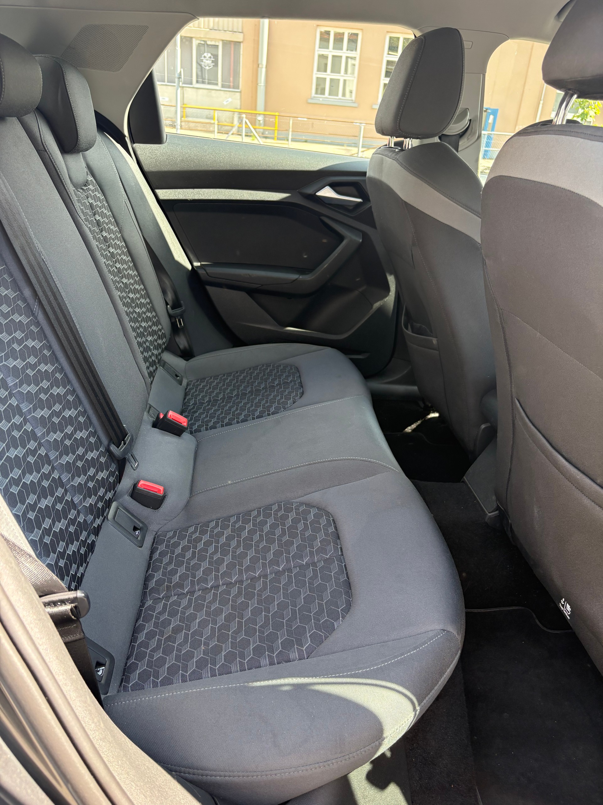 AUDI A1 Sportback 30 TFSI S-tronic-image-6