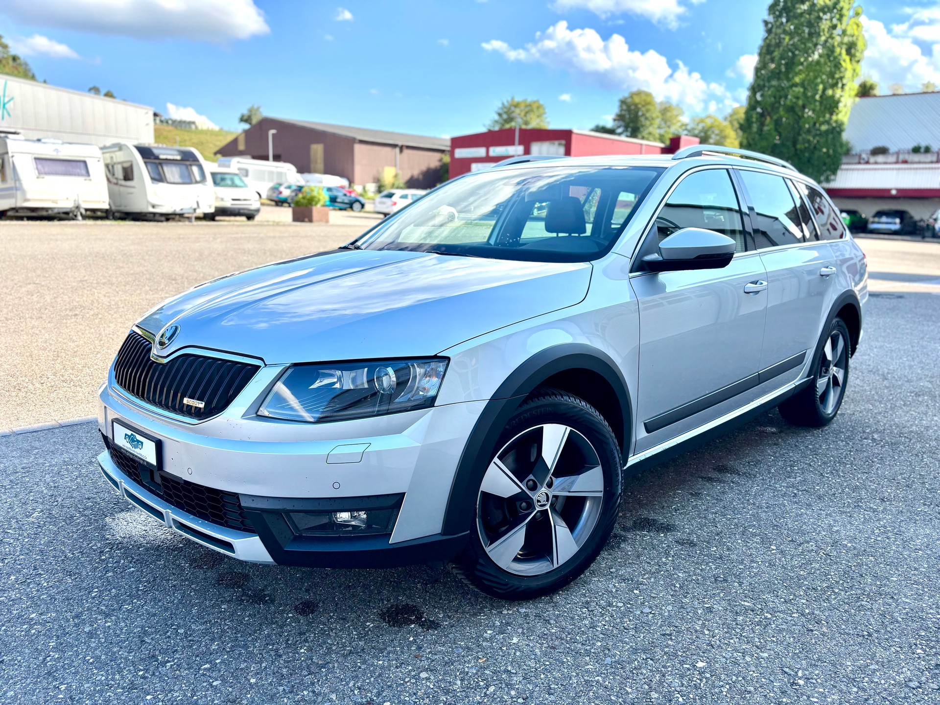 SKODA Octavia Combi 1.8 TSI Scout 4x4 DSG OFFROAD-image-0