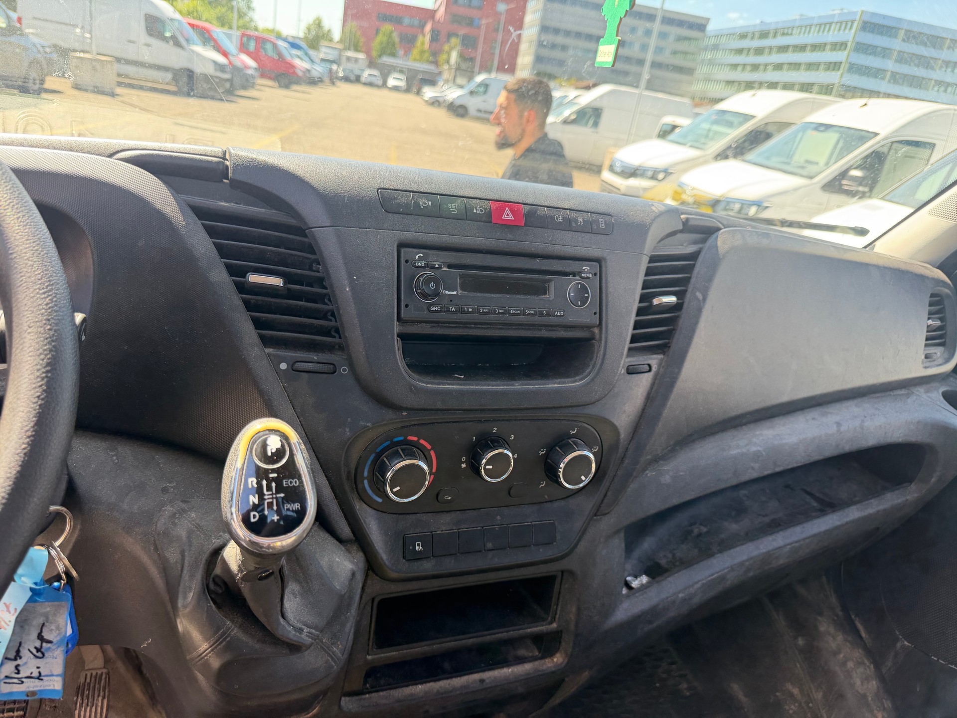 IVECO DAILY 35 S 13 A-image-9
