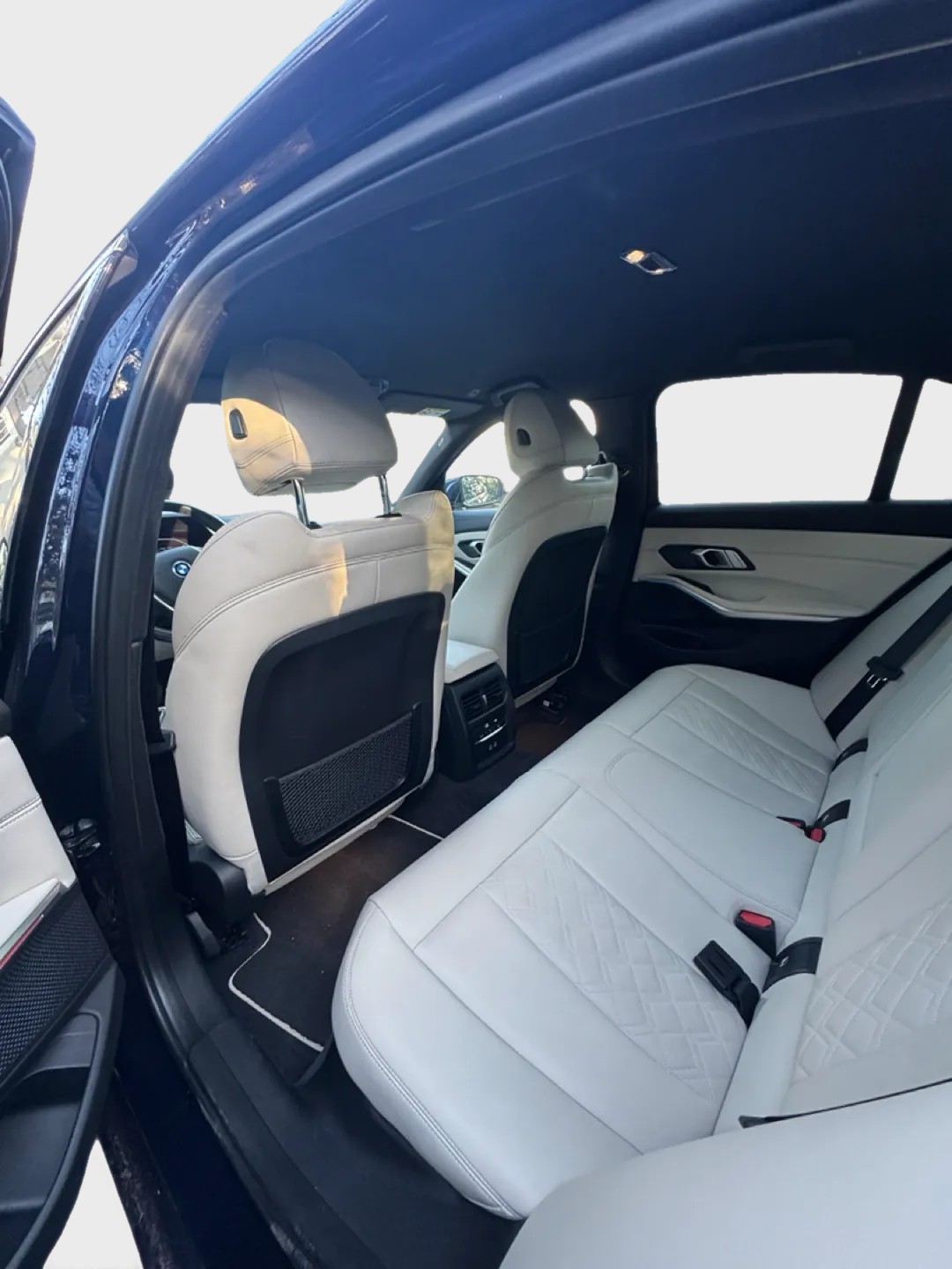 BMW 330e xDrive Sport Line Steptronic-image-8