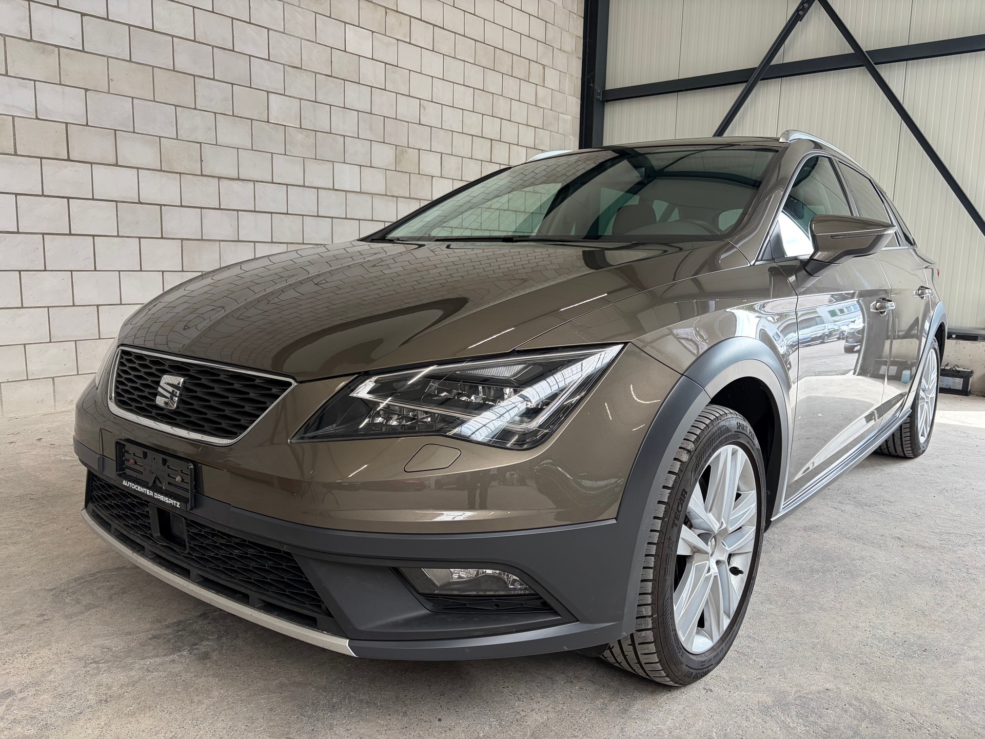 SEAT Leon ST 2.0 TDI X-Perience 4Drive DSG-image-1