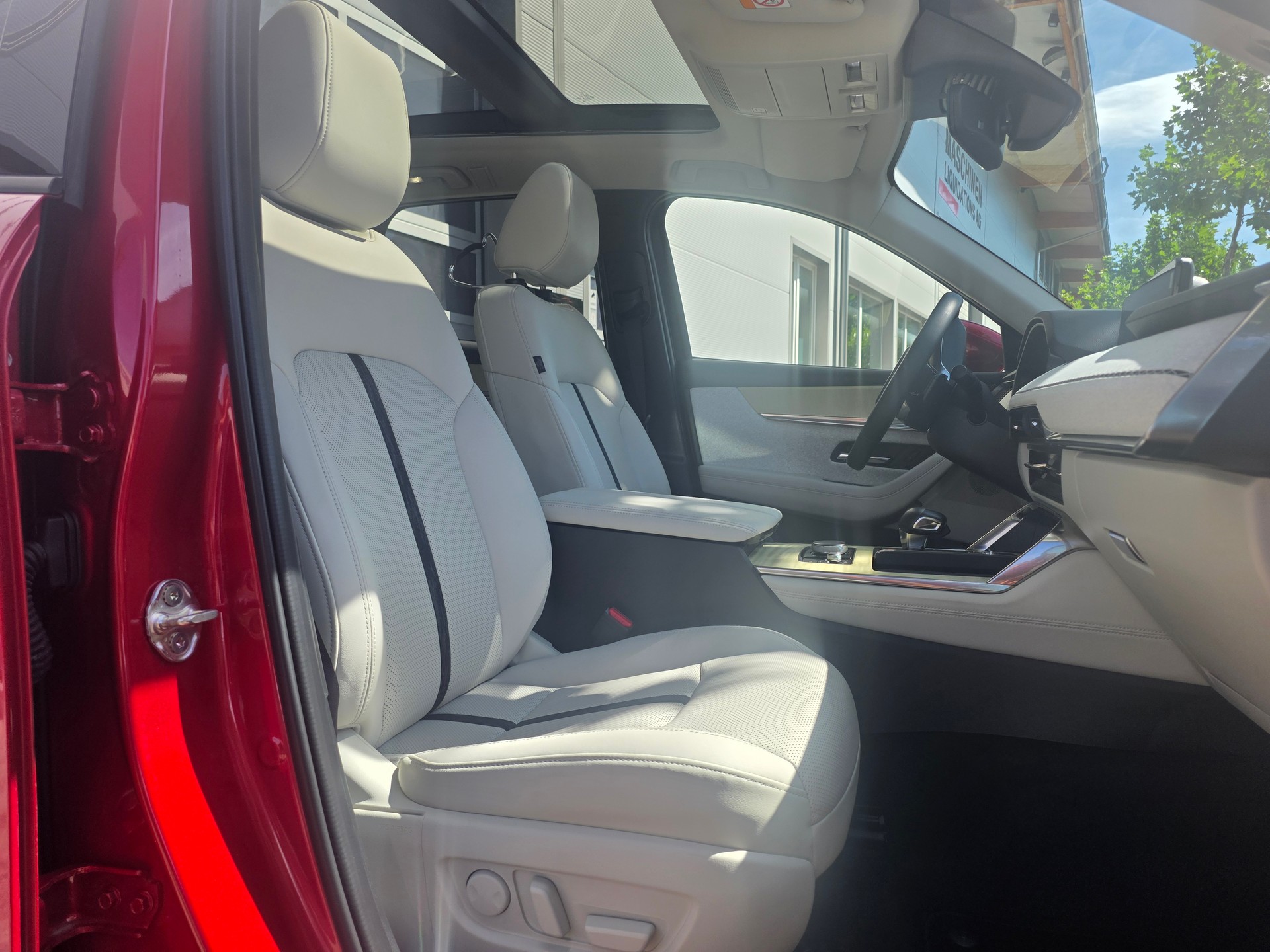 MAZDA CX-60 e-Skyactiv PHEV 327 AWD Takumi // VOLLAUSSTATT.- EL.AHK 2500KG- BELÜFTETE SITZE- PANORAMA- BOSE- GARANTIE BIS 08.2028-image-9