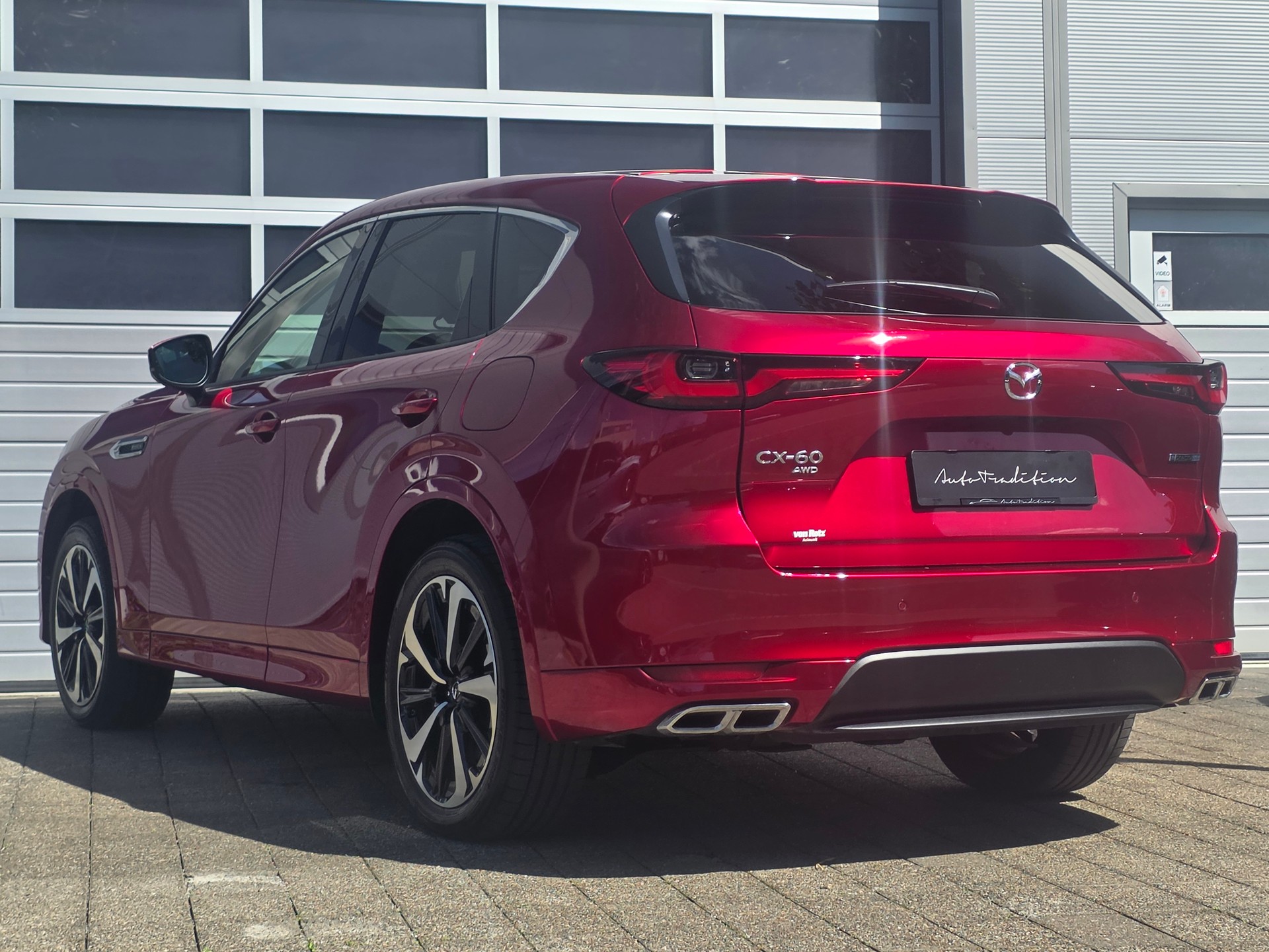 MAZDA CX-60 e-Skyactiv PHEV 327 AWD Takumi // VOLLAUSSTATT.- EL.AHK 2500KG- BELÜFTETE SITZE- PANORAMA- BOSE- GARANTIE BIS 08.2028-showroom-element-2
