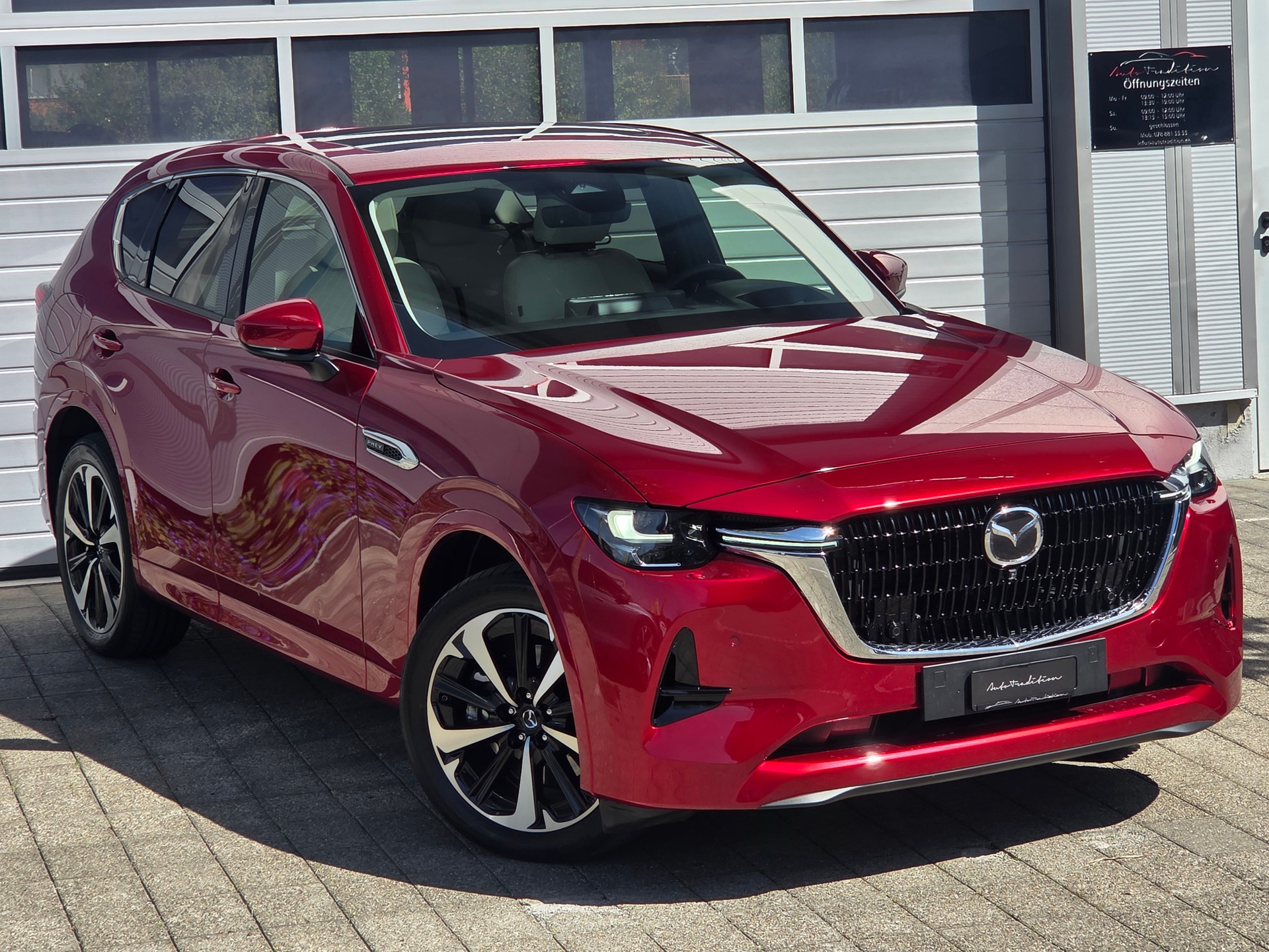 MAZDA CX-60 e-Skyactiv PHEV 327 AWD Takumi // VOLLAUSSTATT.- EL.AHK 2500KG- BELÜFTETE SITZE- PANORAMA- BOSE- GARANTIE BIS 08.2028-showroom-element-1