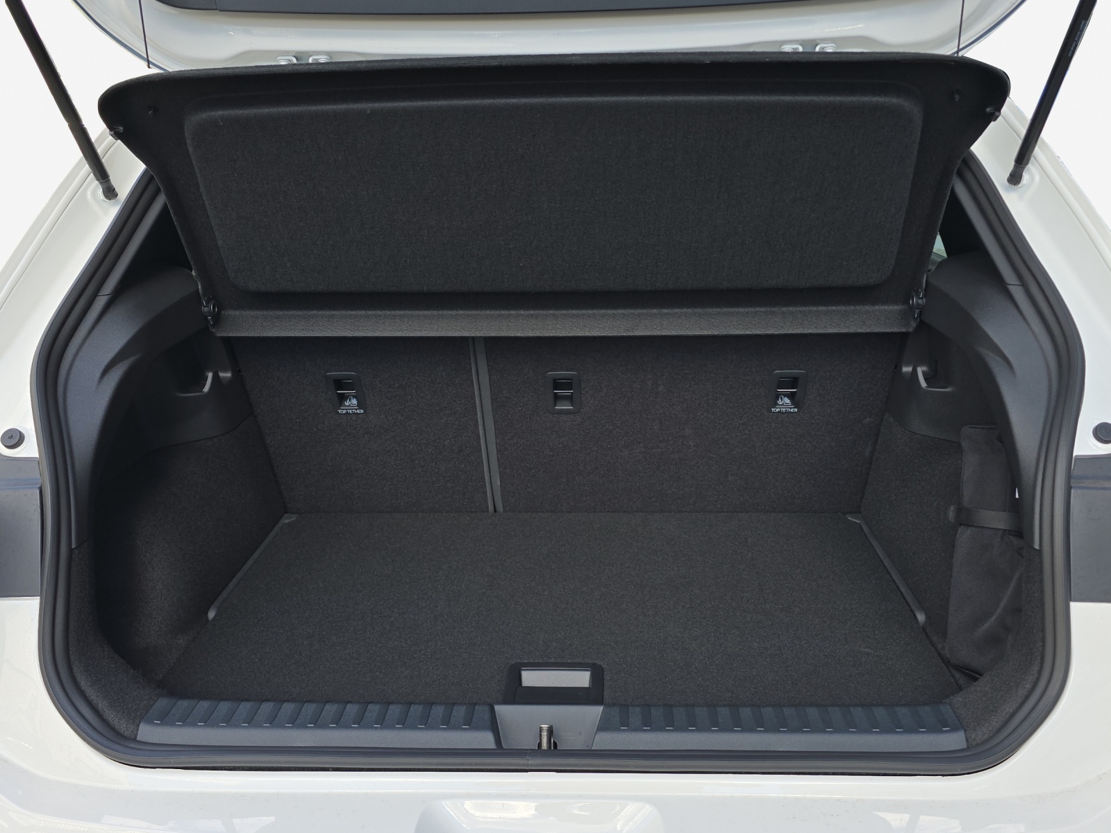 VW ID.Polo 52 kWh Style Edition One Plus-image-9