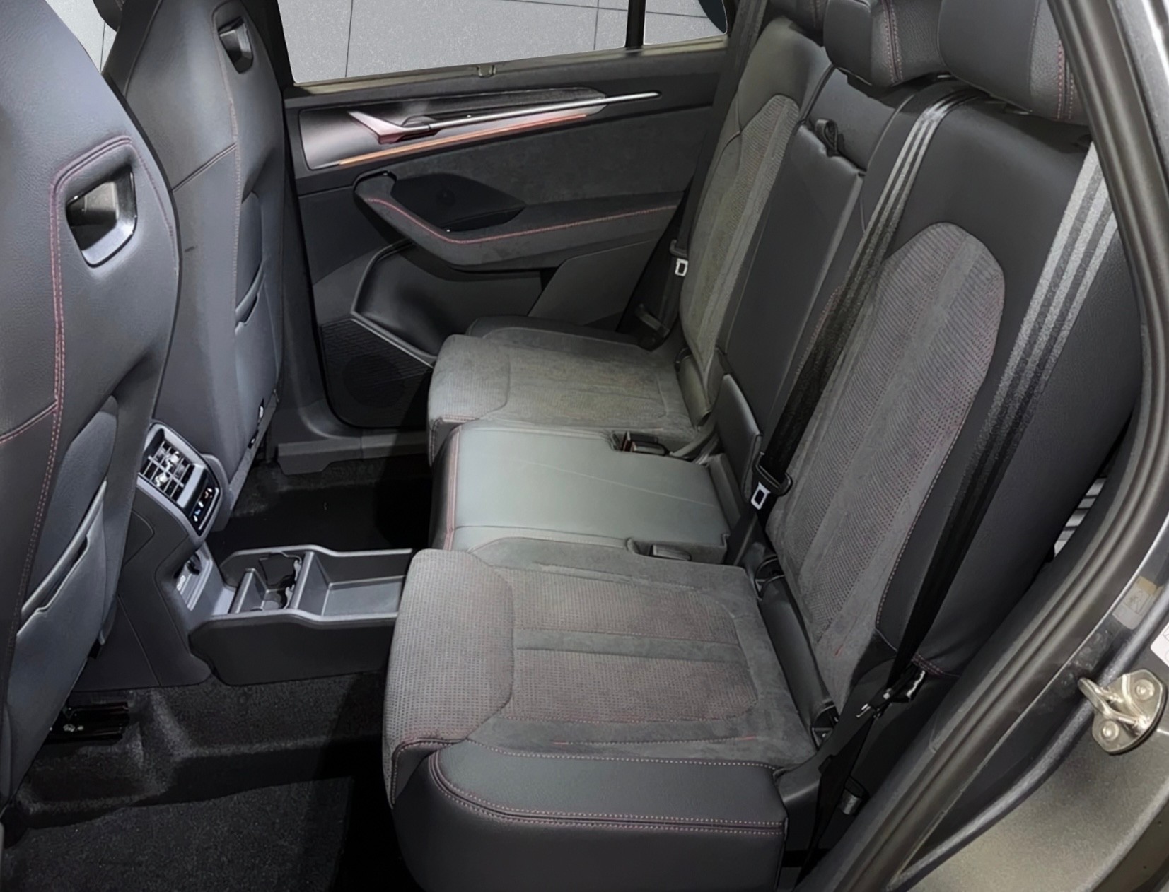 SKODA Kodiaq 2.0 TSI RS 4x4-image-11