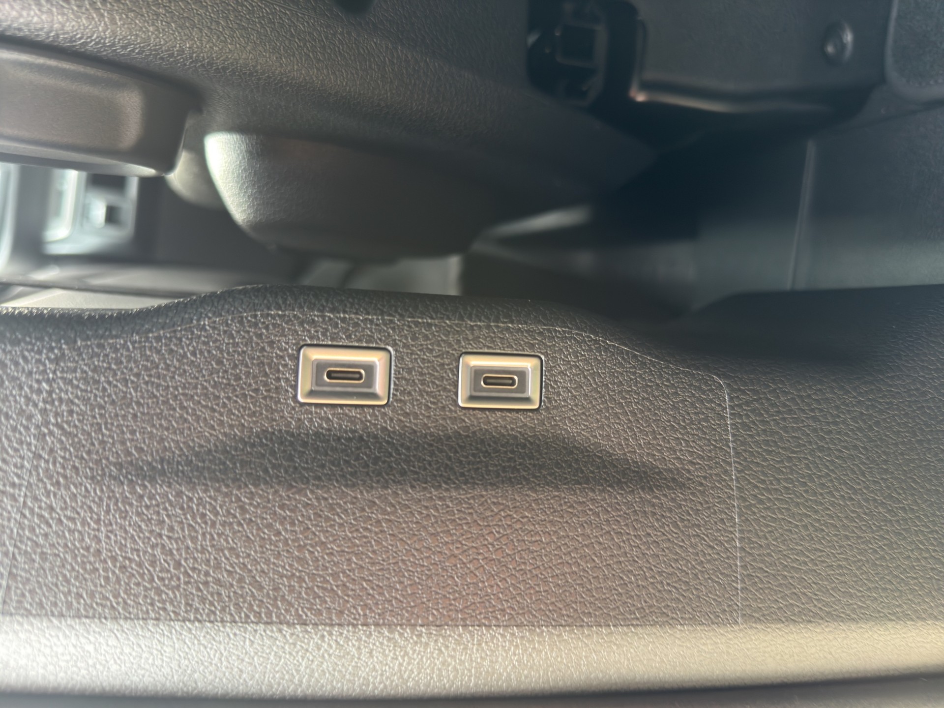 PEUGEOT Traveller 2.2 BlueHDi Family Edition Standard EAT8-image-10
