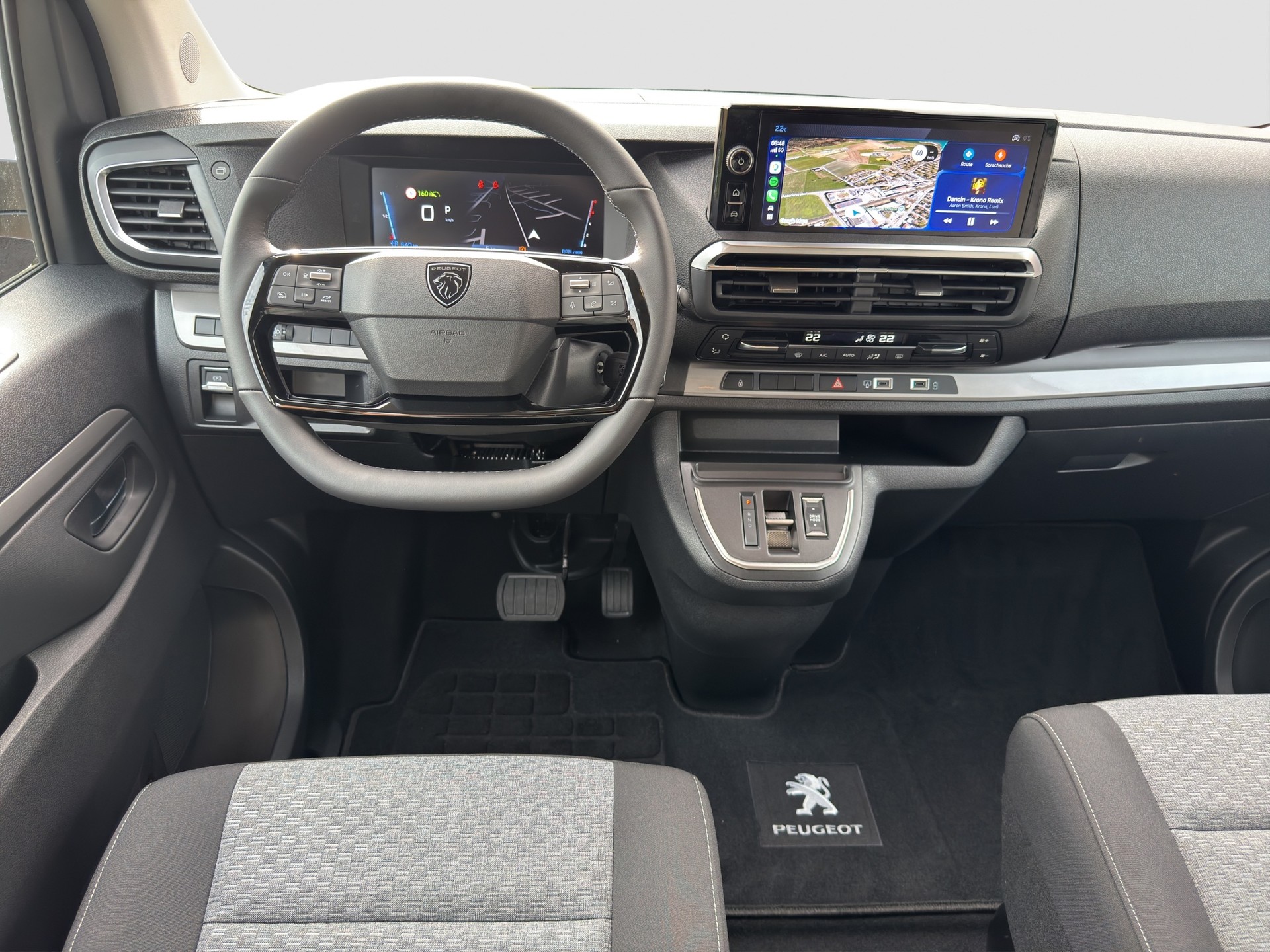PEUGEOT Traveller 2.2 BlueHDi Family Edition Standard EAT8-showroom-element-3