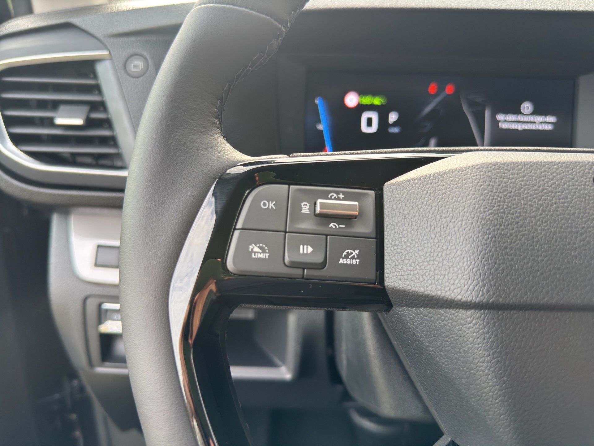 PEUGEOT Traveller 2.2 BlueHDi Family Edition Standard EAT8-image-8