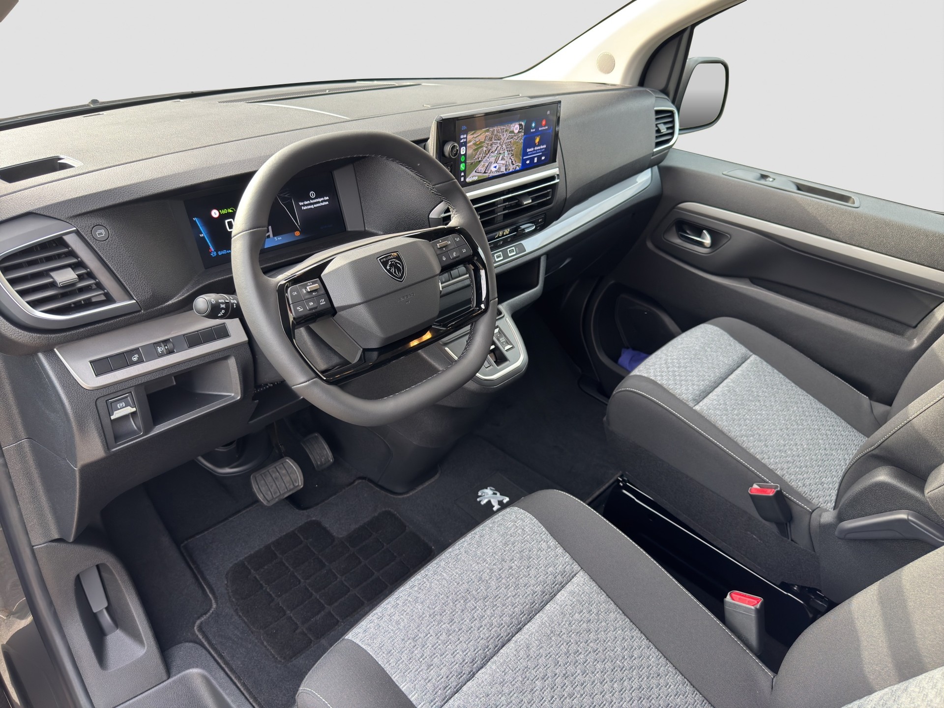 PEUGEOT Traveller 2.2 BlueHDi Family Edition Standard EAT8-image-12