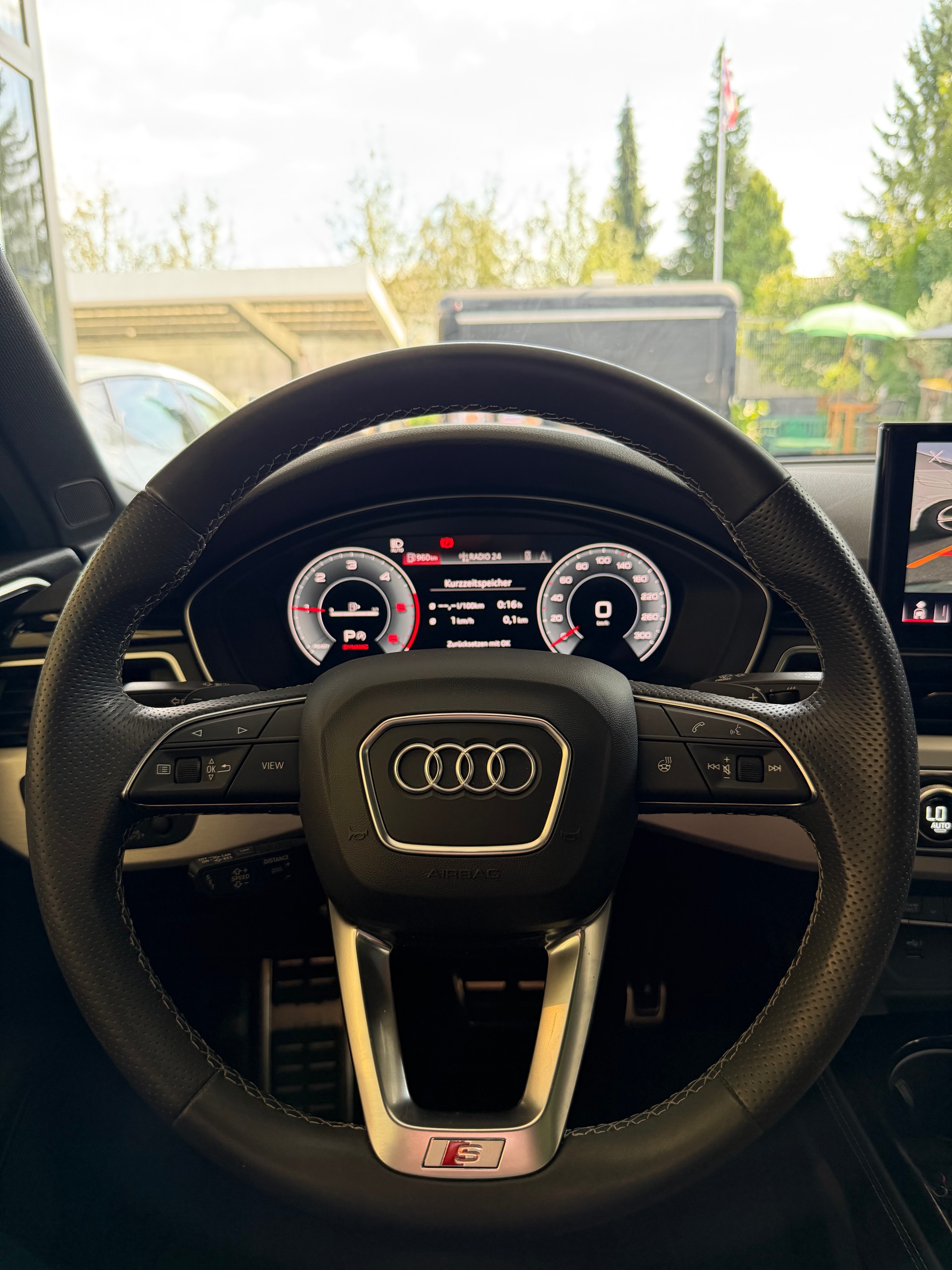 AUDI A4 Avant 2.0 Competition 40 TDI S Line Attraction quattro S-Tronic-image-12