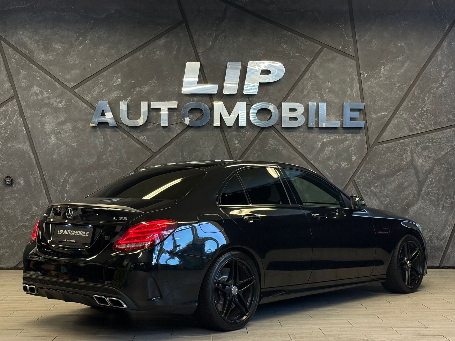 MERCEDES-BENZ C 63 AMG Speedshift-image-5