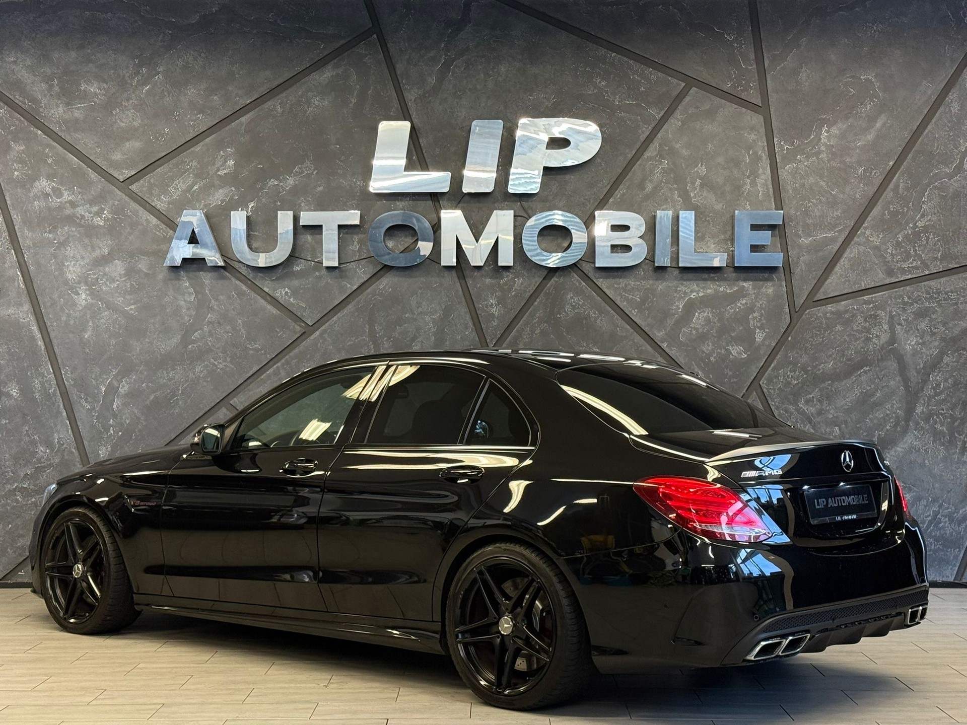 MERCEDES-BENZ C 63 AMG Speedshift-image-7