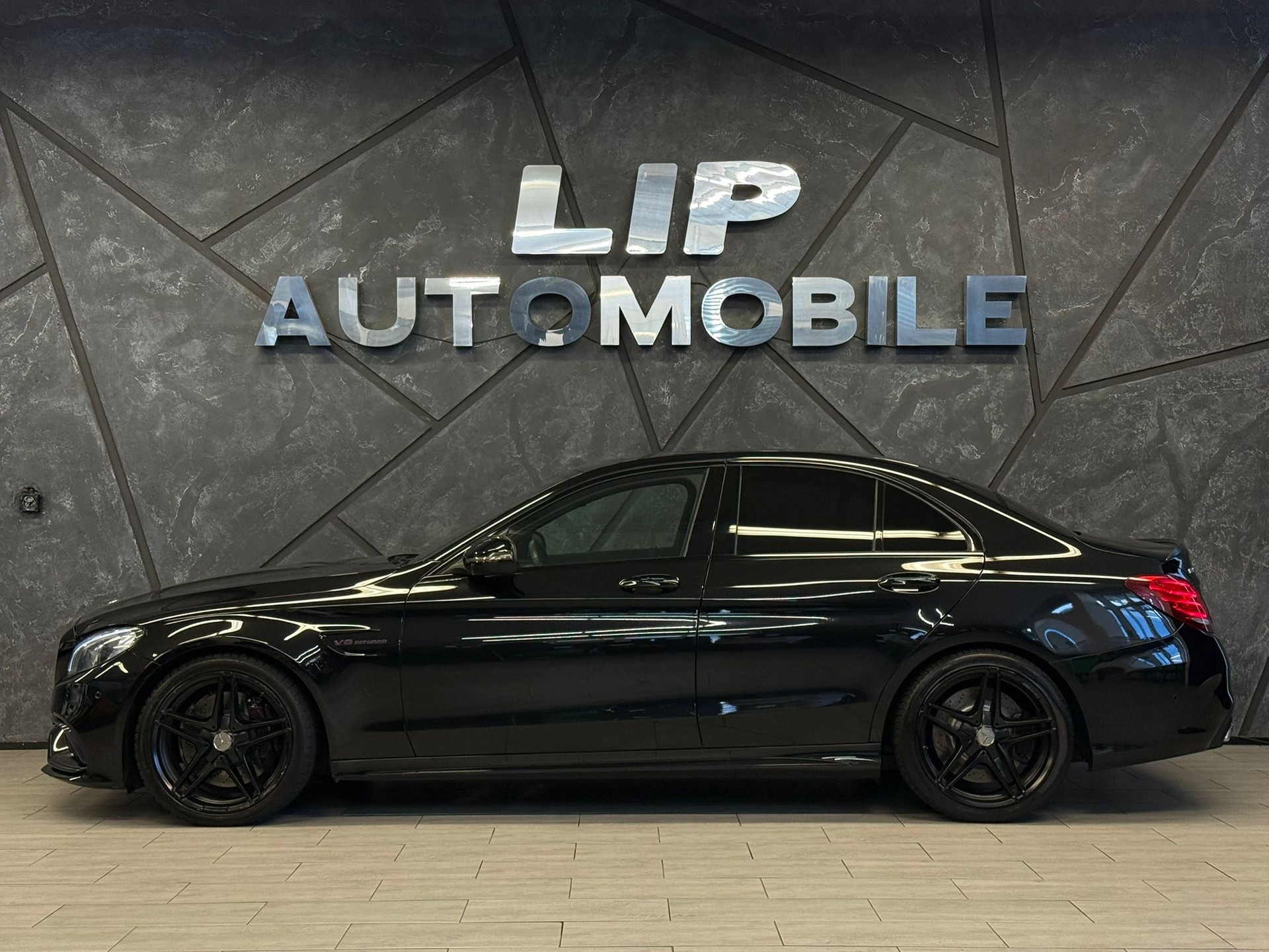 MERCEDES-BENZ C 63 AMG Speedshift-image-4