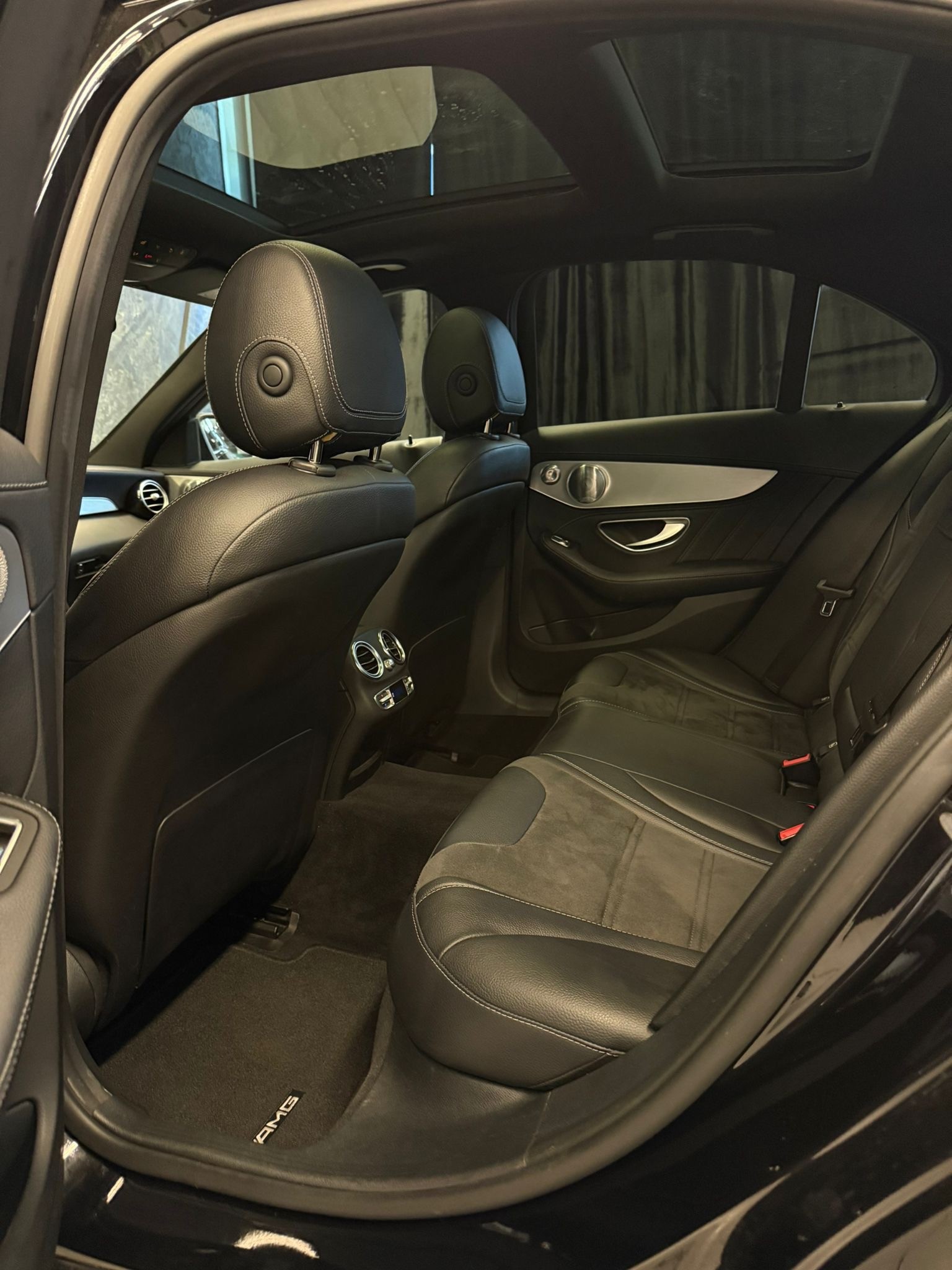 MERCEDES-BENZ C 63 AMG Speedshift-image-14