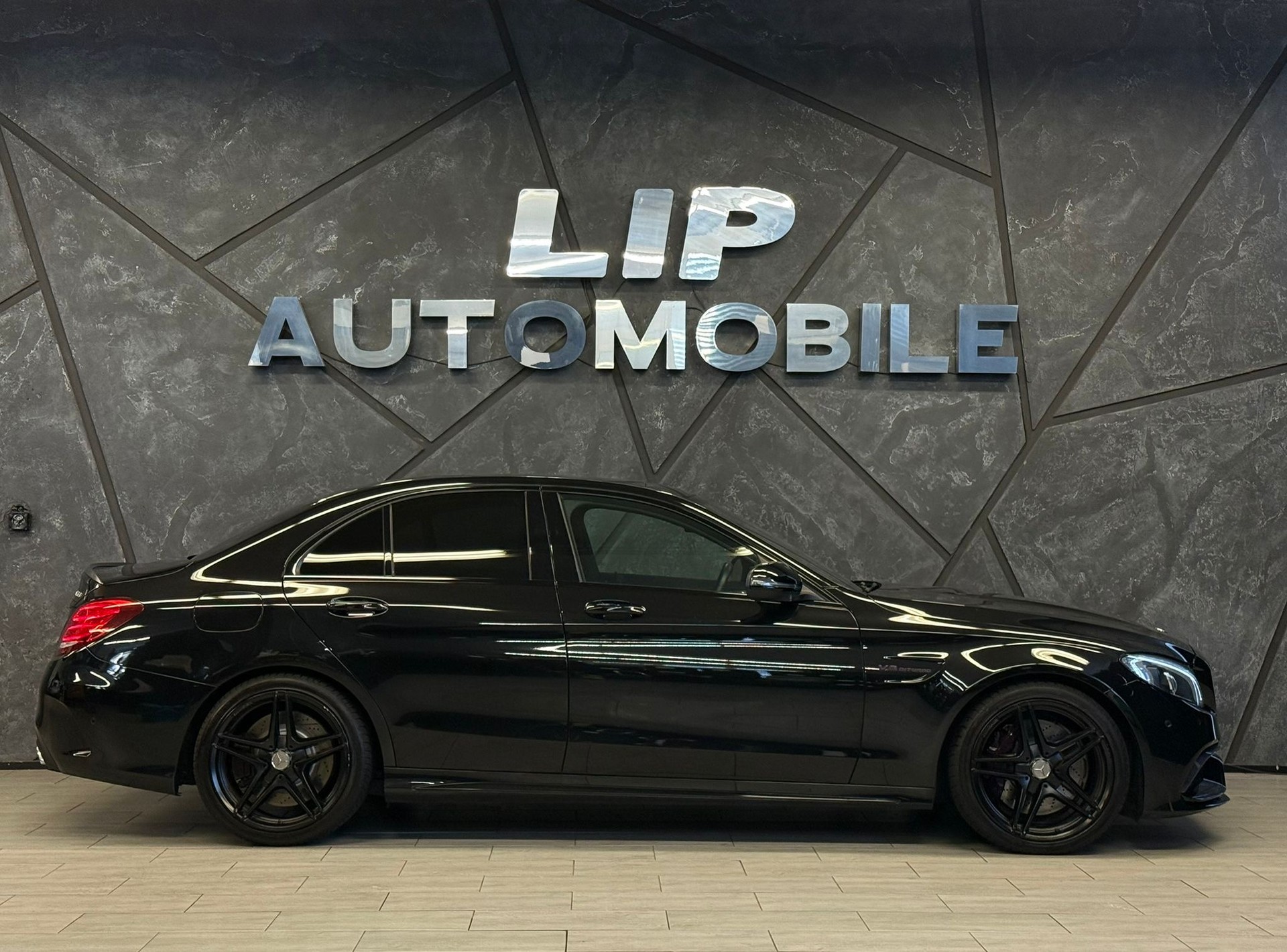 MERCEDES-BENZ C 63 AMG Speedshift-image-3