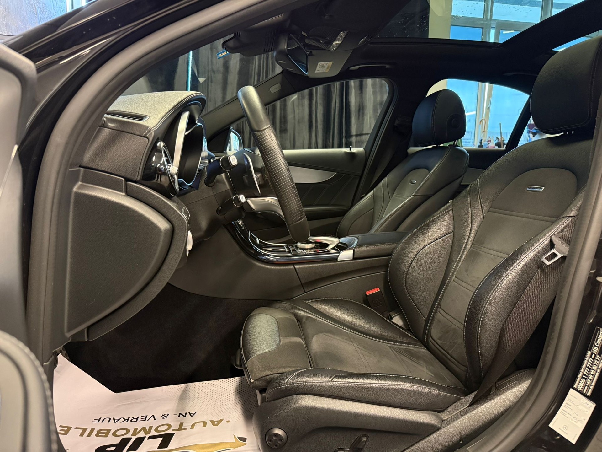 MERCEDES-BENZ C 63 AMG Speedshift-image-10